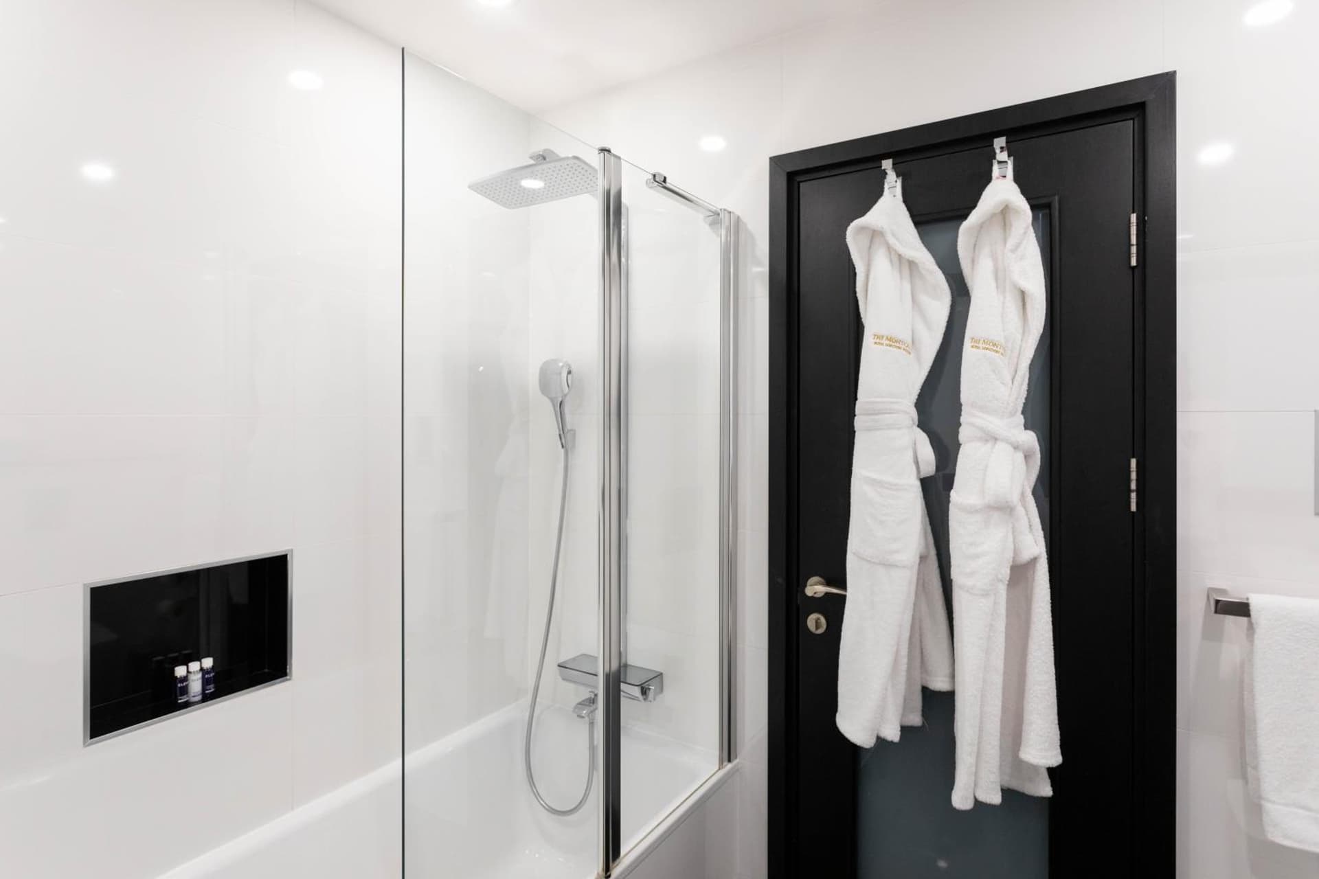 Suite Queen Room