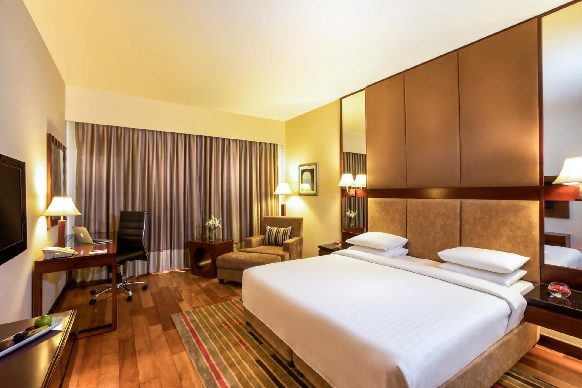 Club King Room