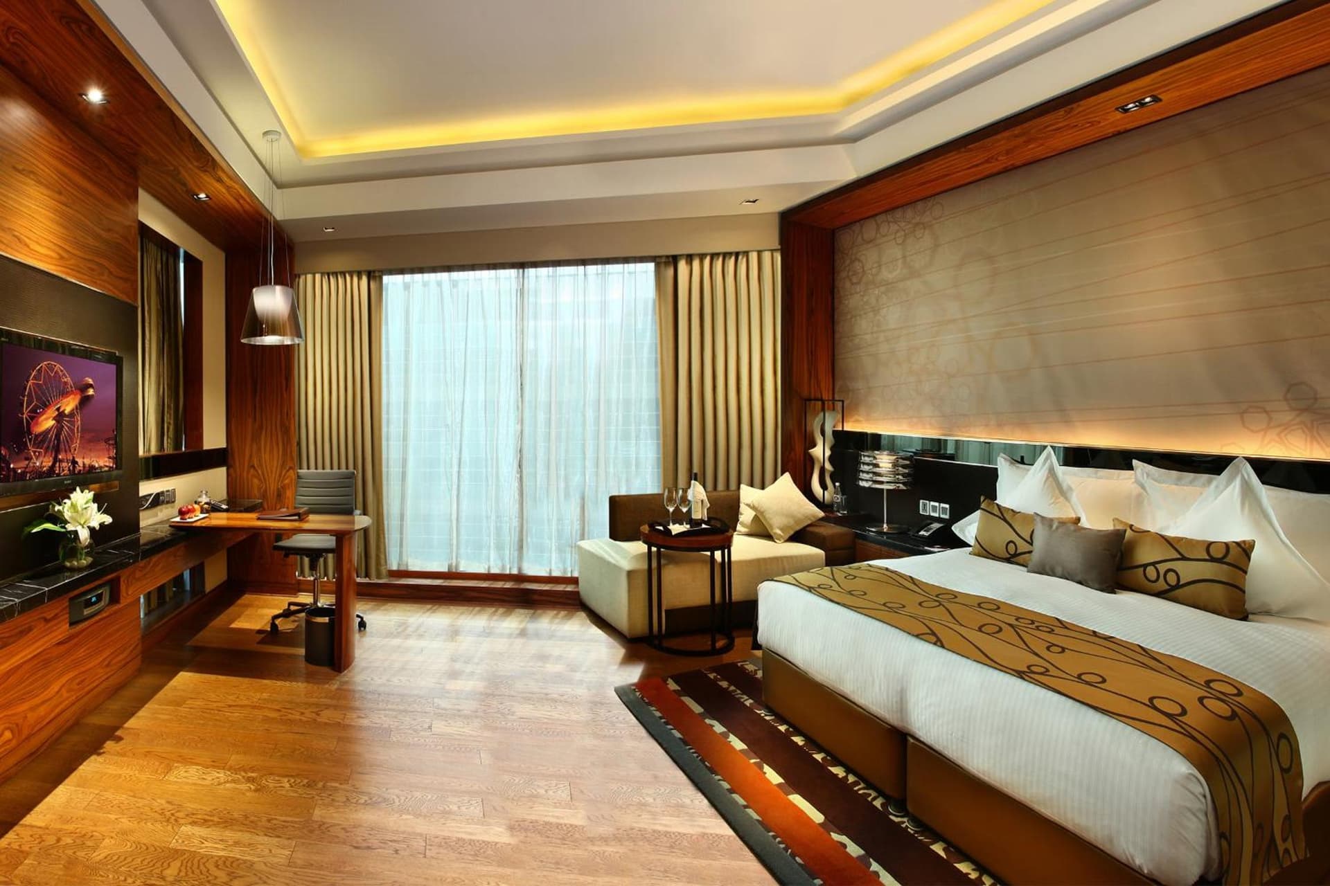 Standard King Accessible Room