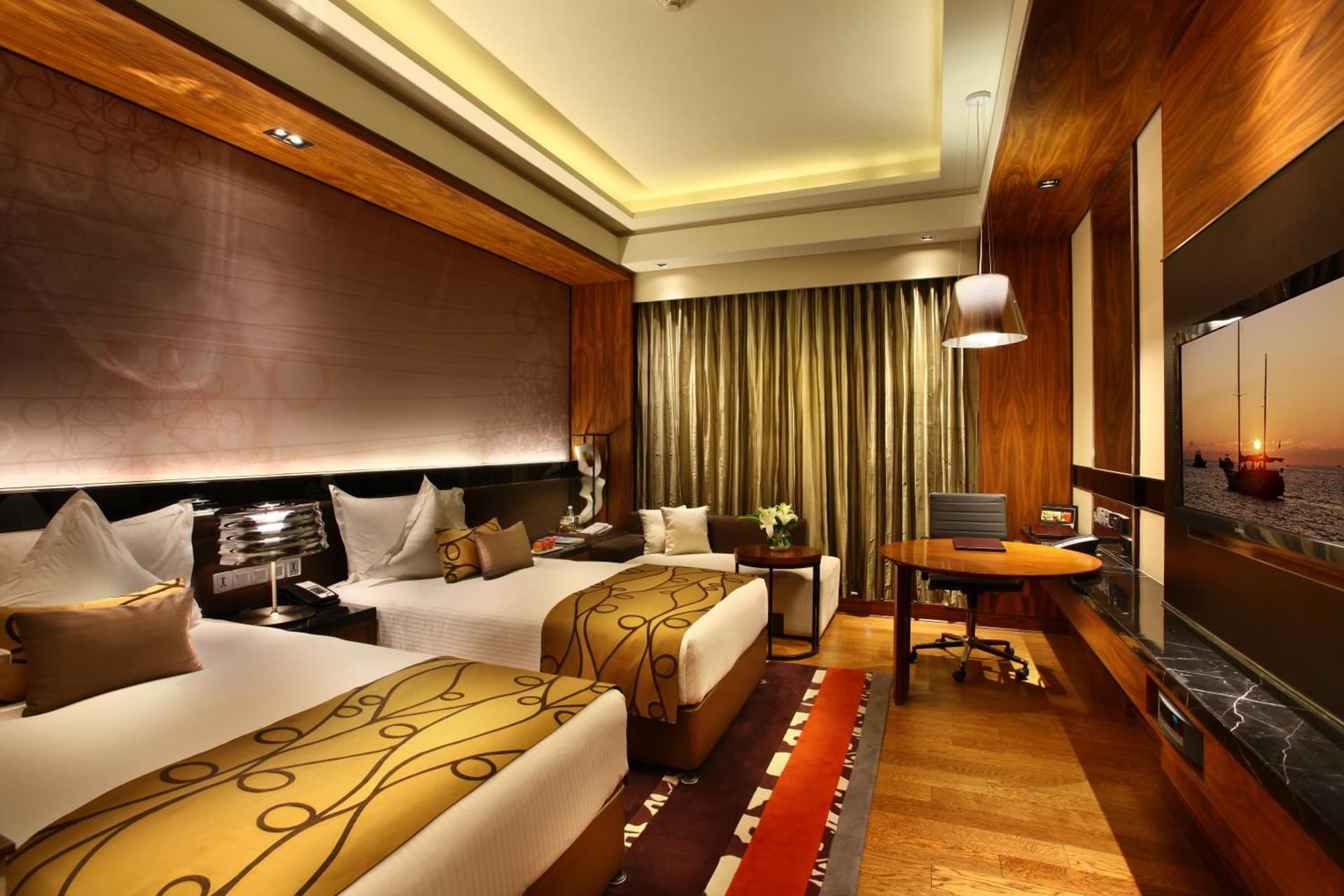 Standard Twin Smoking Room
