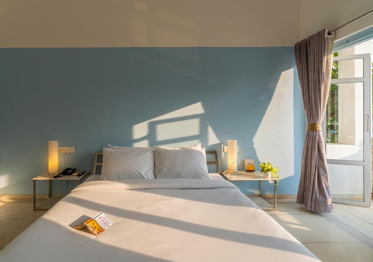 Superior King Balcony Room