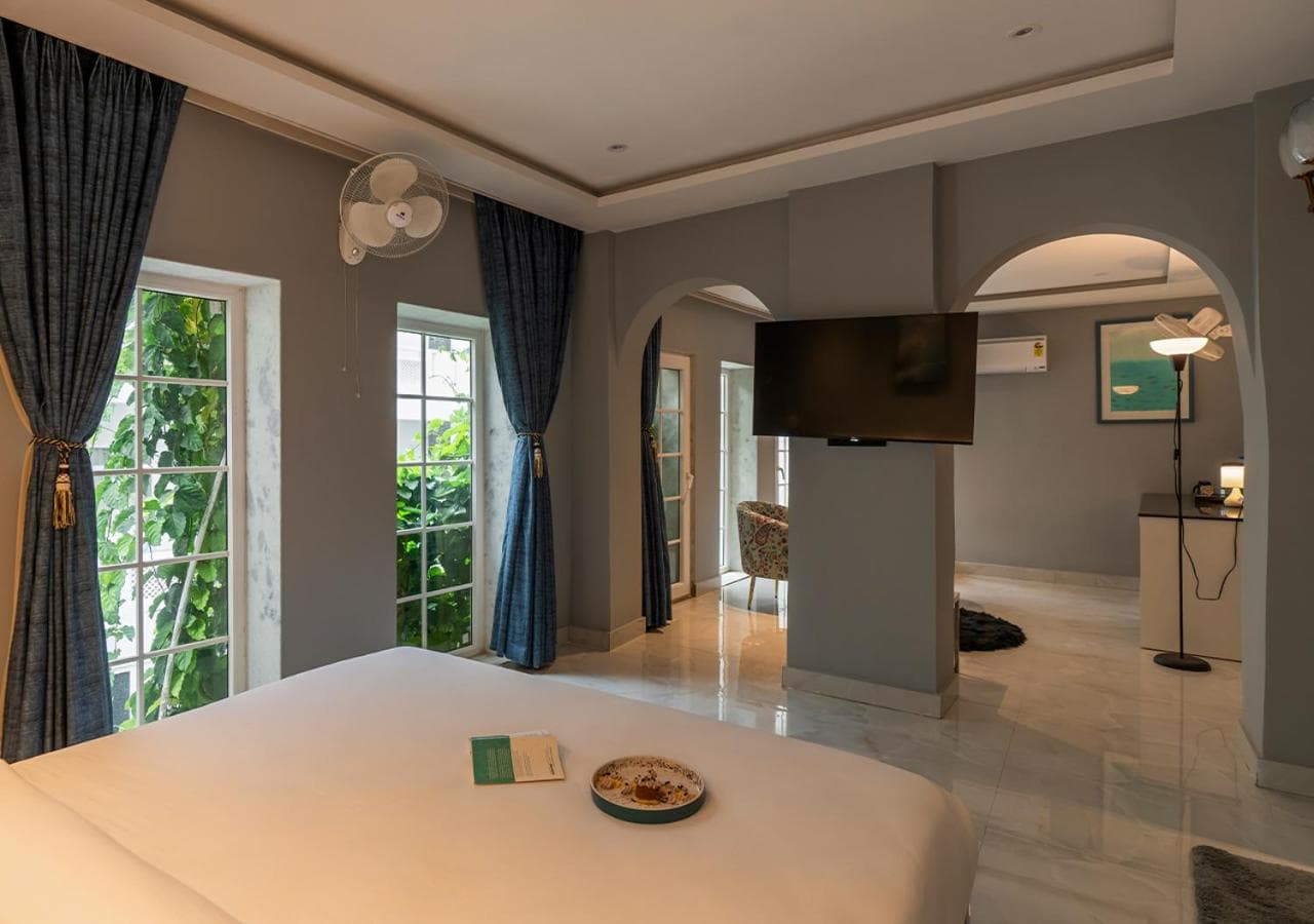 Junior Suite King Room