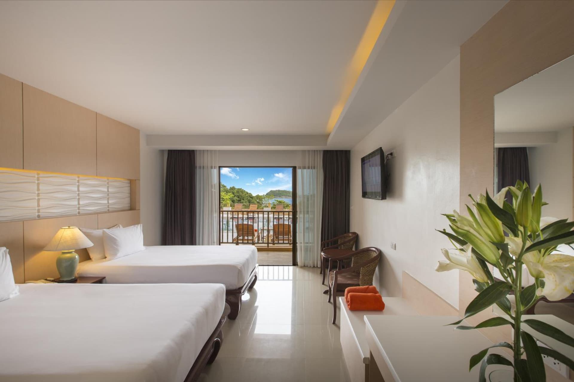 Deluxe Double or Twin Room with Sea View