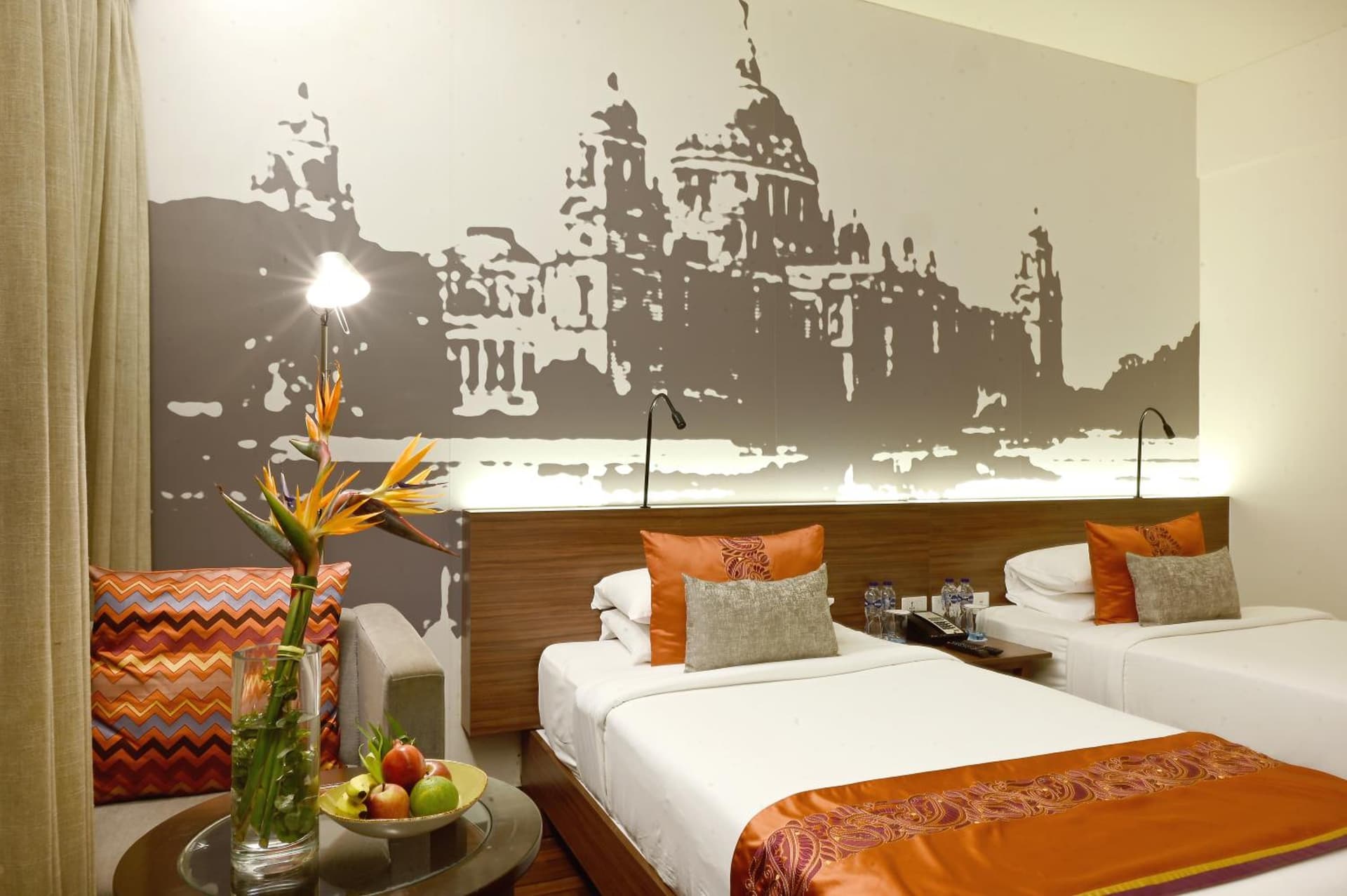 Deluxe Twin City View Room