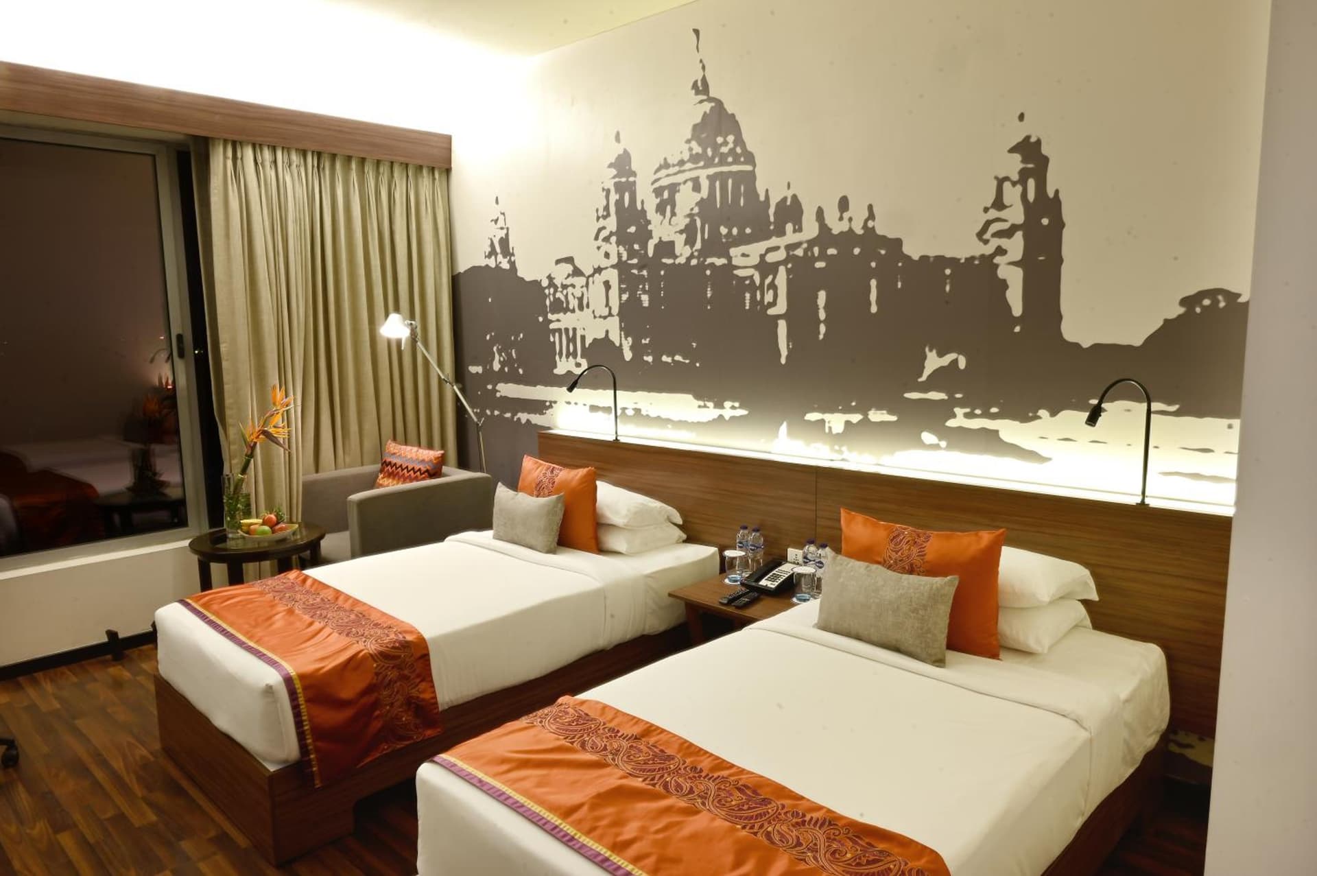 Deluxe Room City View Twin Bed