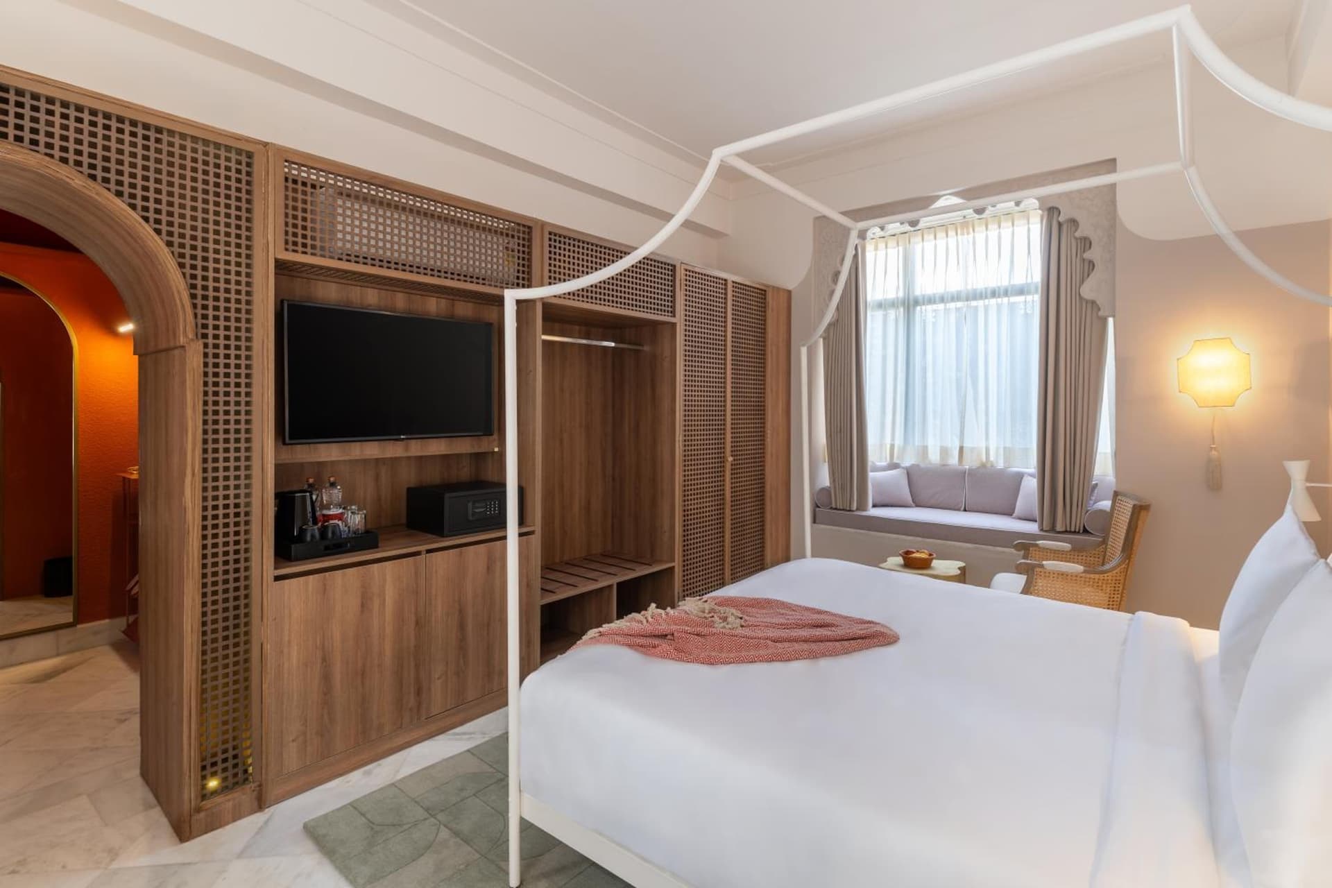 Superior King Room