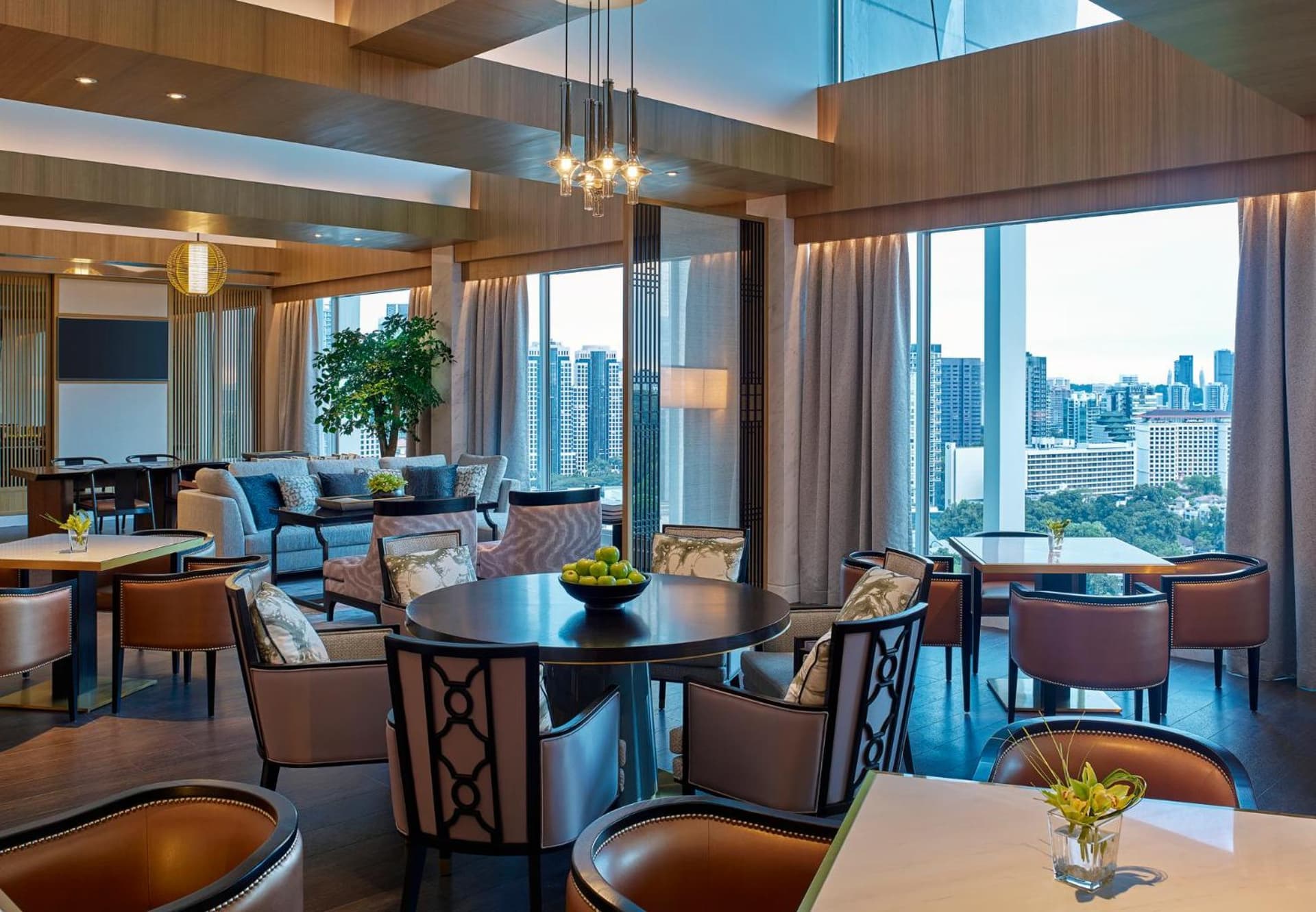 Club King Room