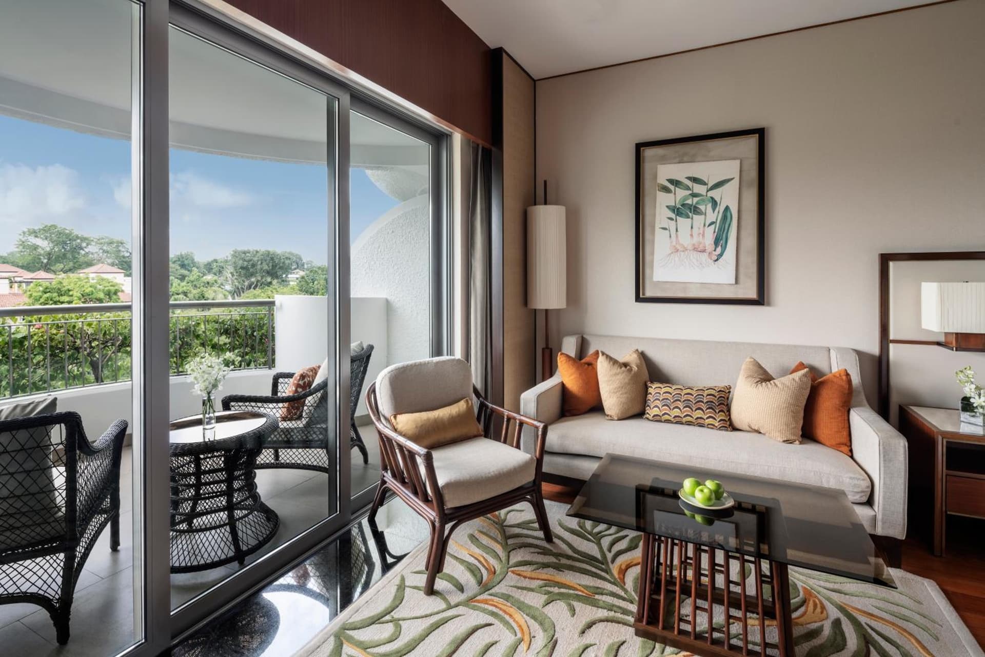 Deluxe King Pool View Room