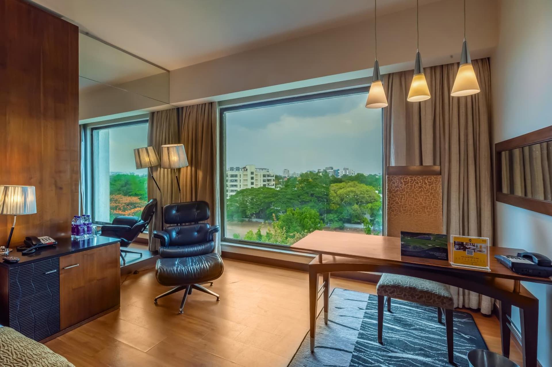Deluxe King Or Twin Room