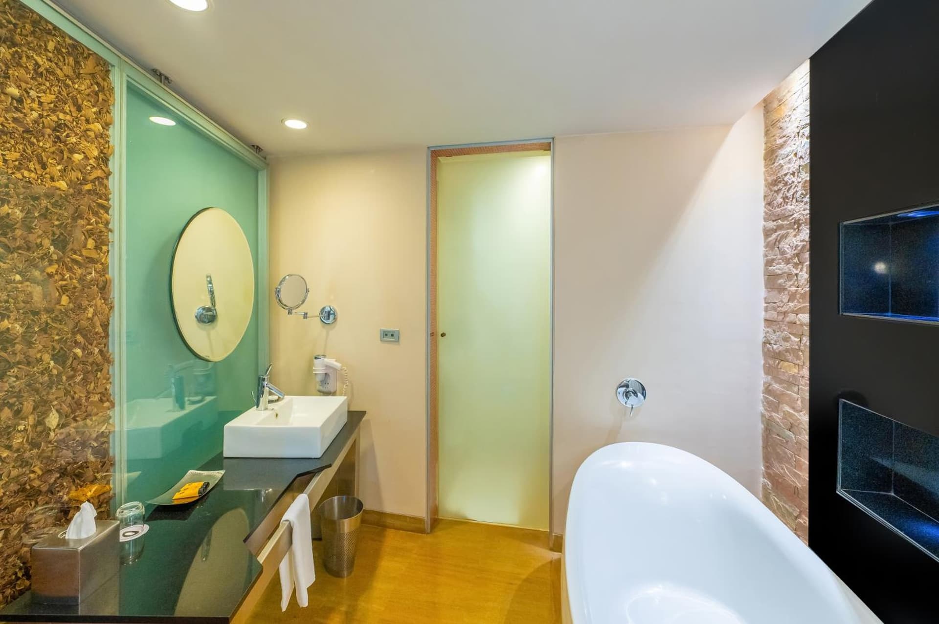 Deluxe King Or Twin Room