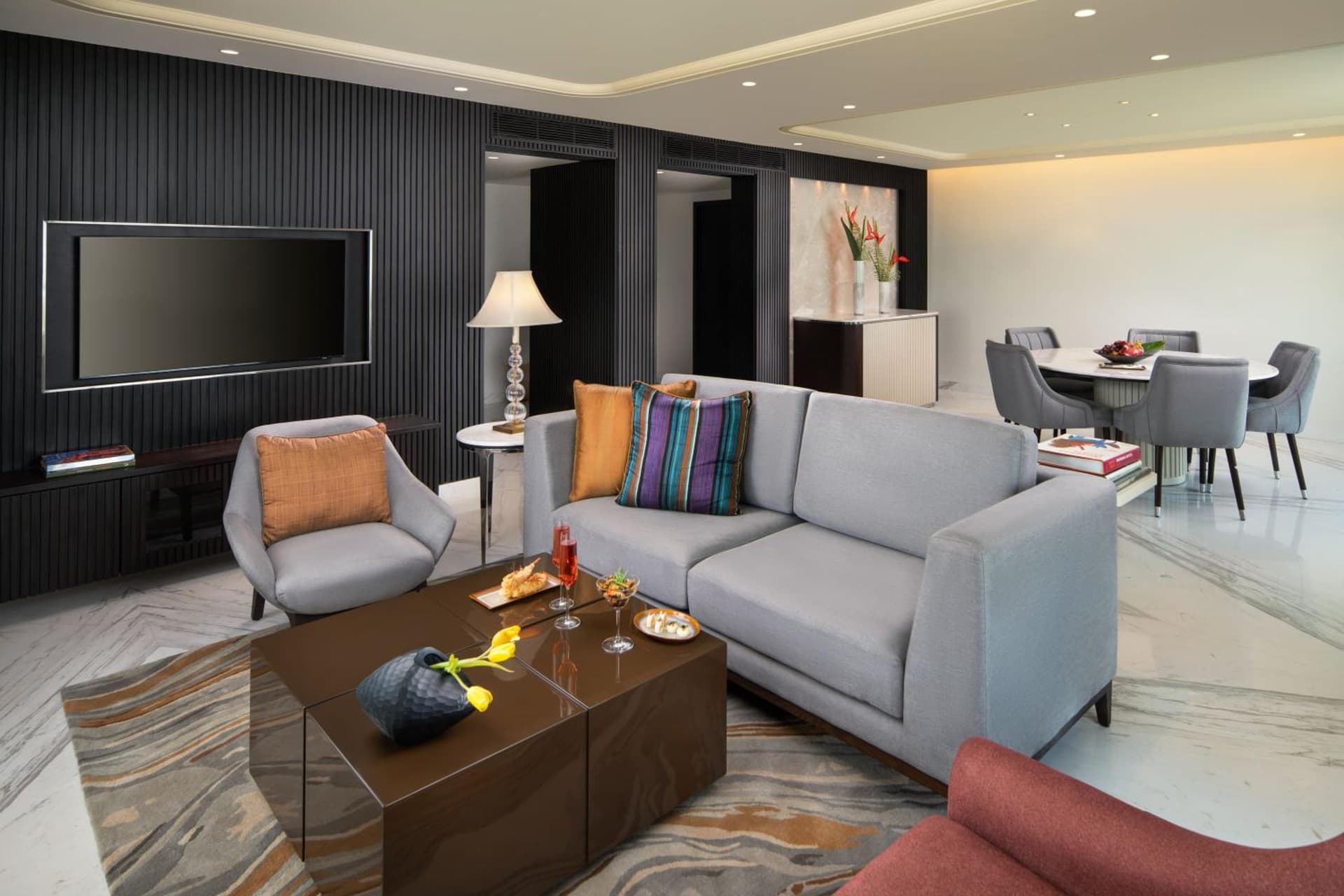 Suite Queen Room