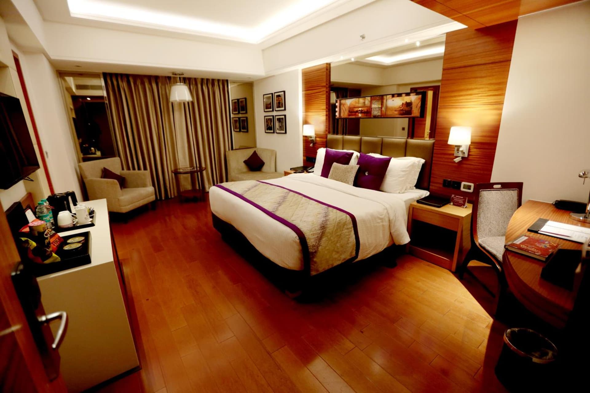 Deluxe Double or Twin Room with 10% off on Food & Beverages with a-la-carte selection