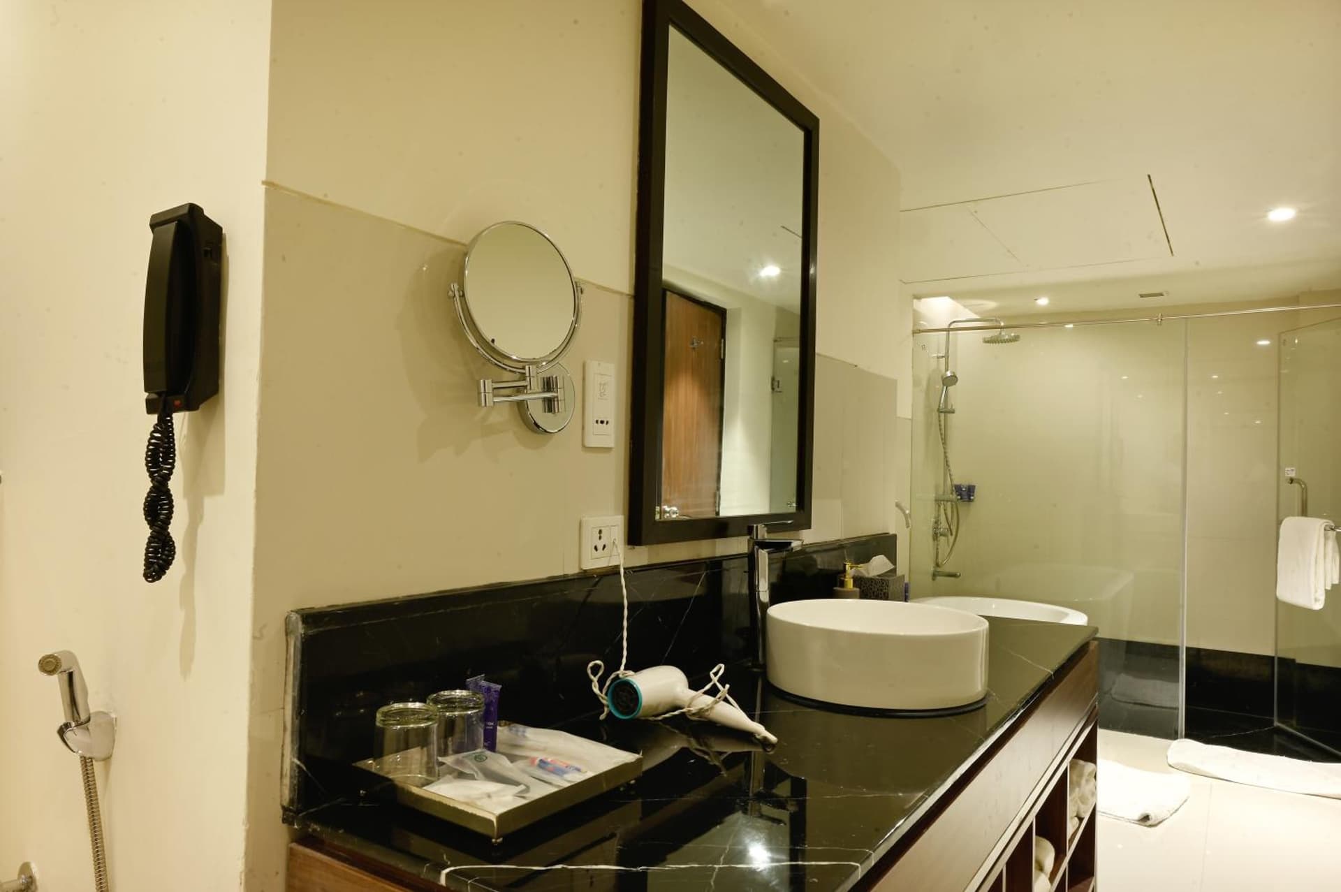 Suite Queen Room