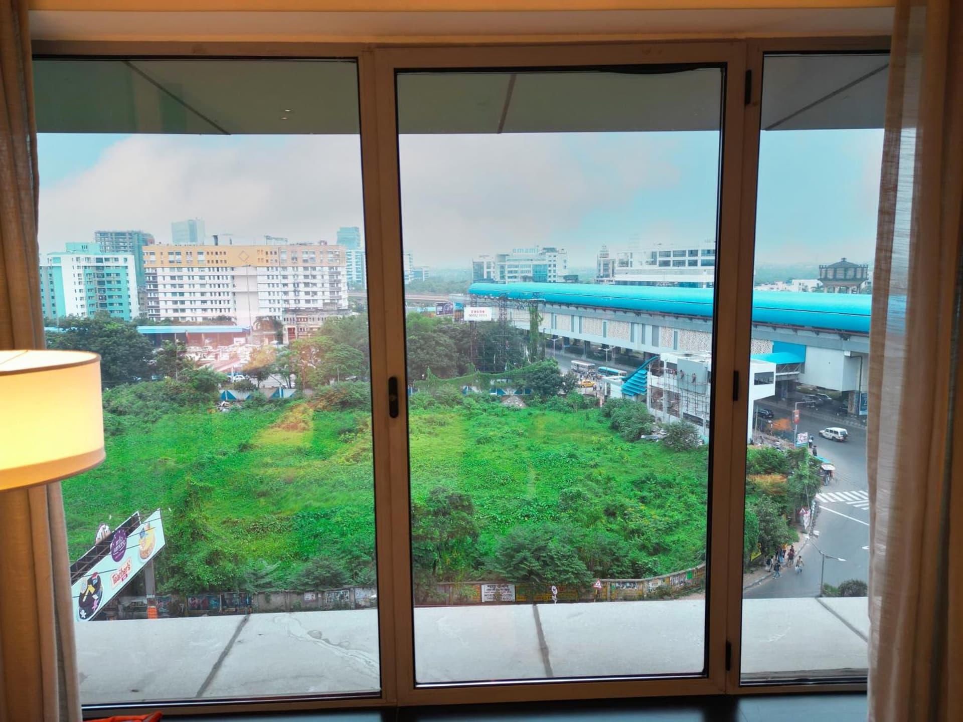 Deluxe King City View Room