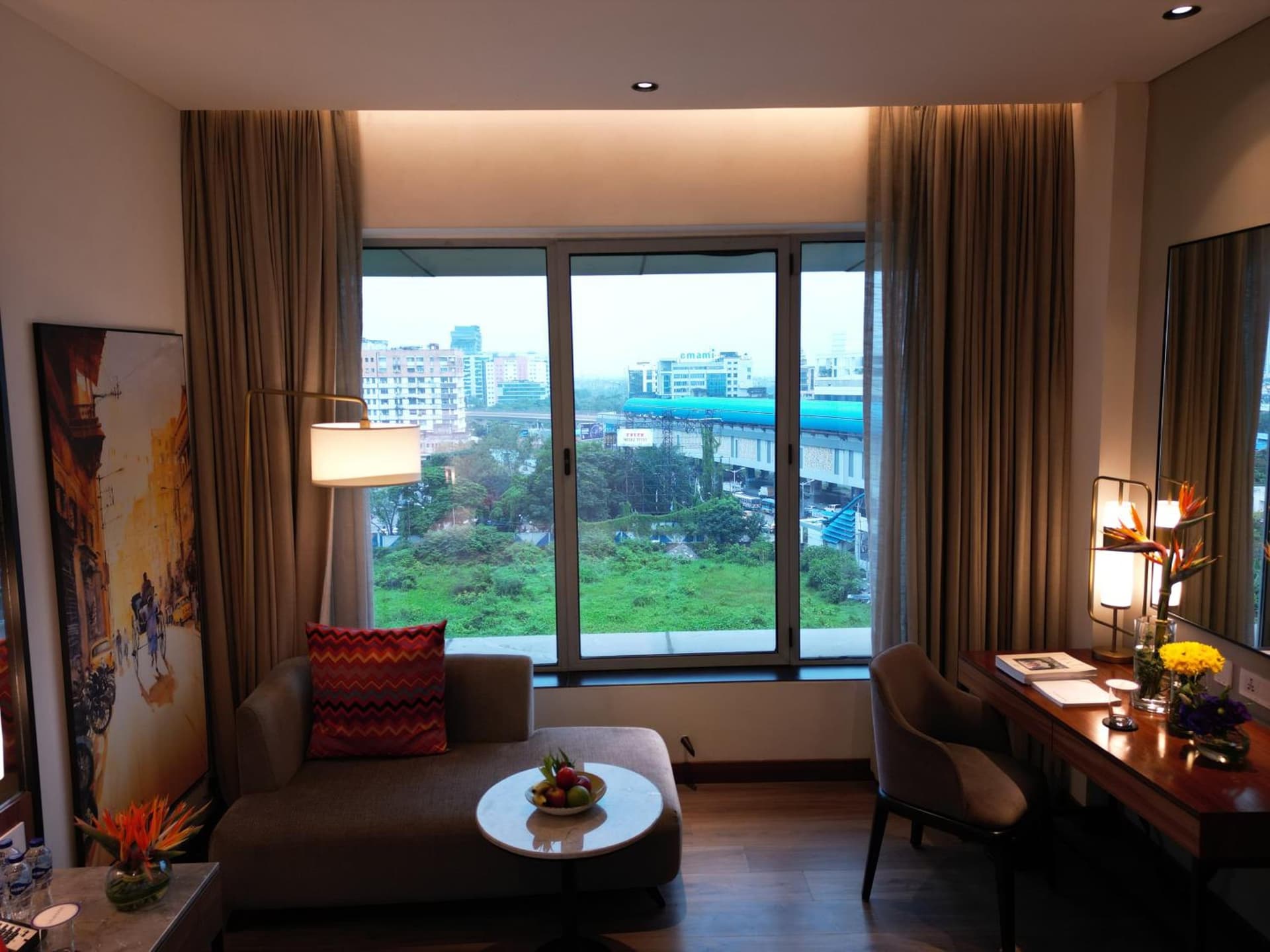 Premium Twin City View Room