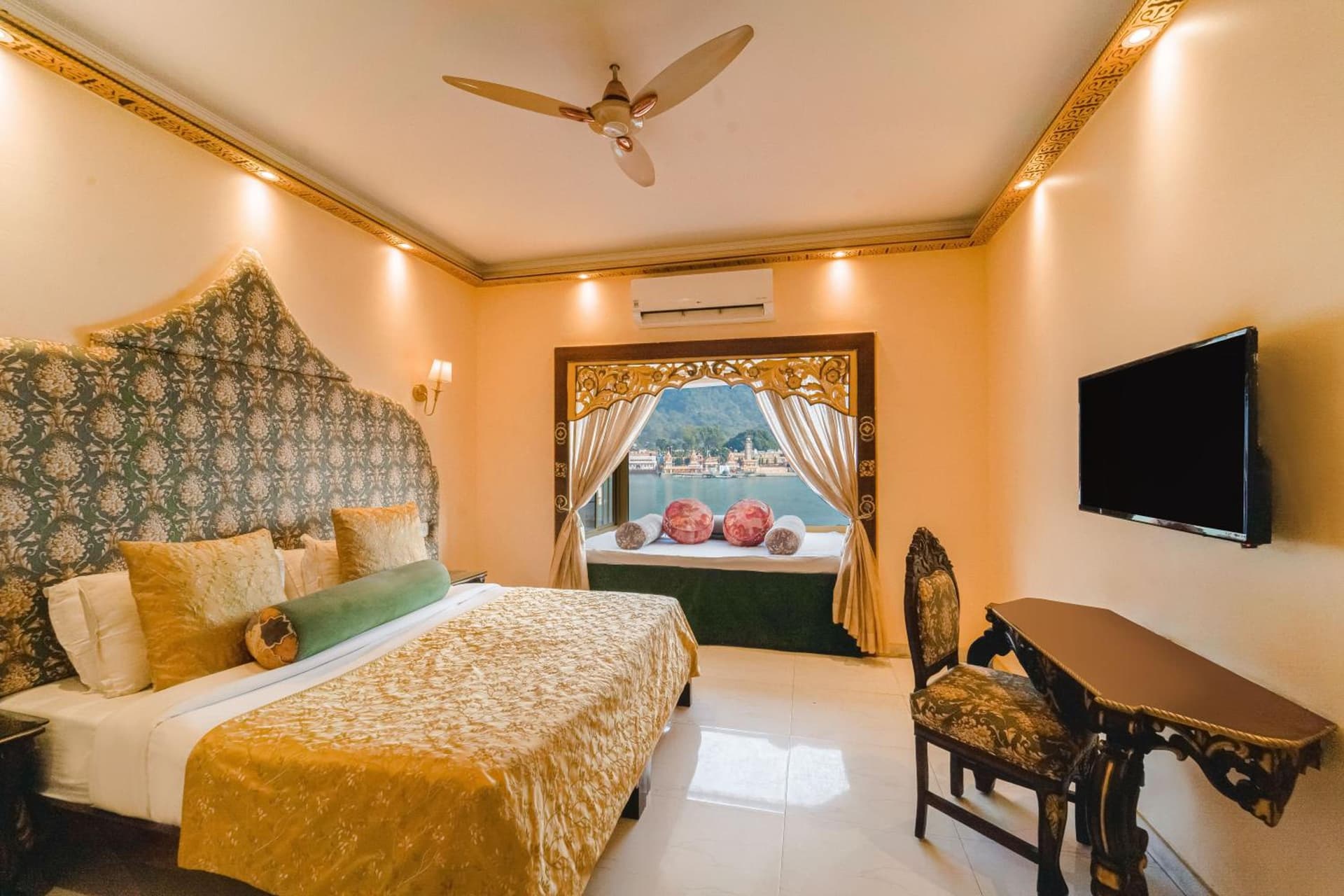 Premier Ganga View