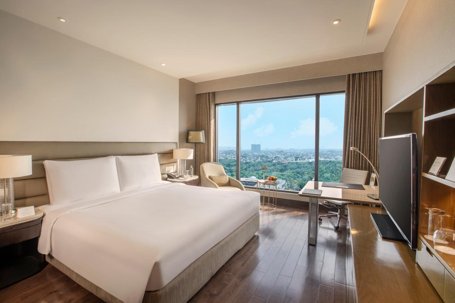 Deluxe King Room