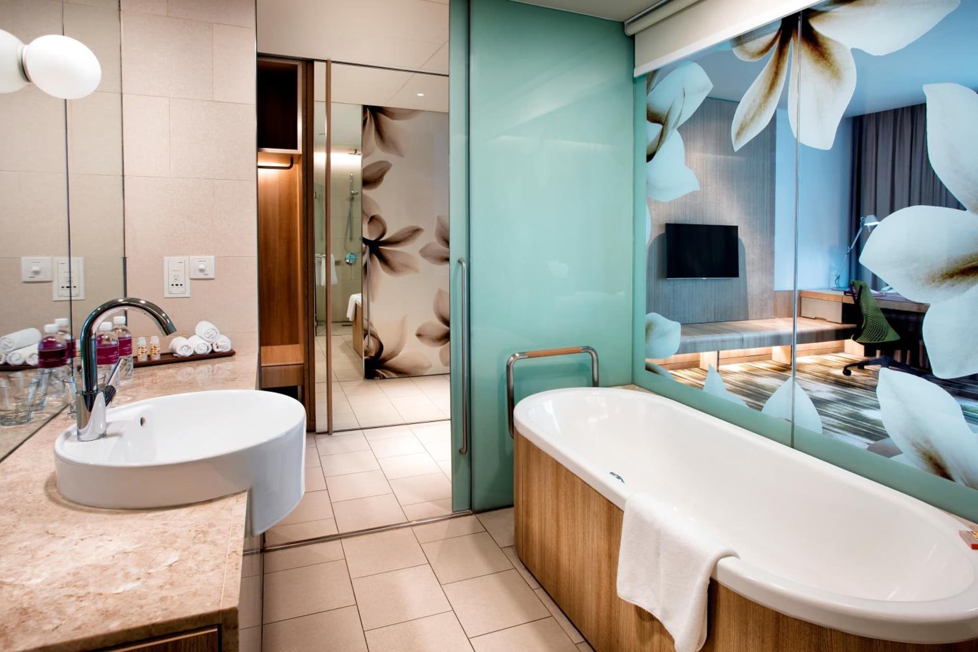 Standard King High Floor Room
