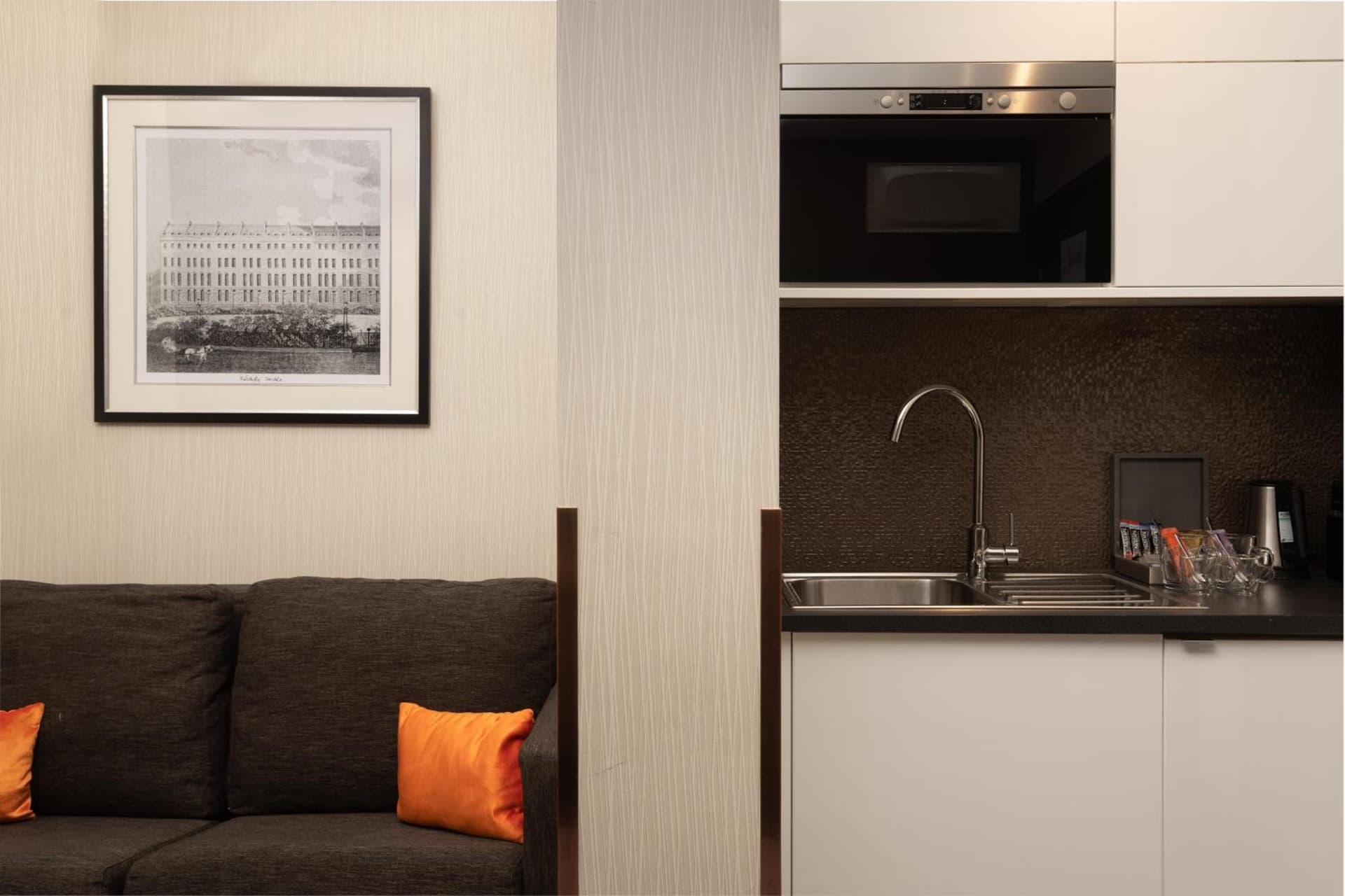 Junior Suite King Room