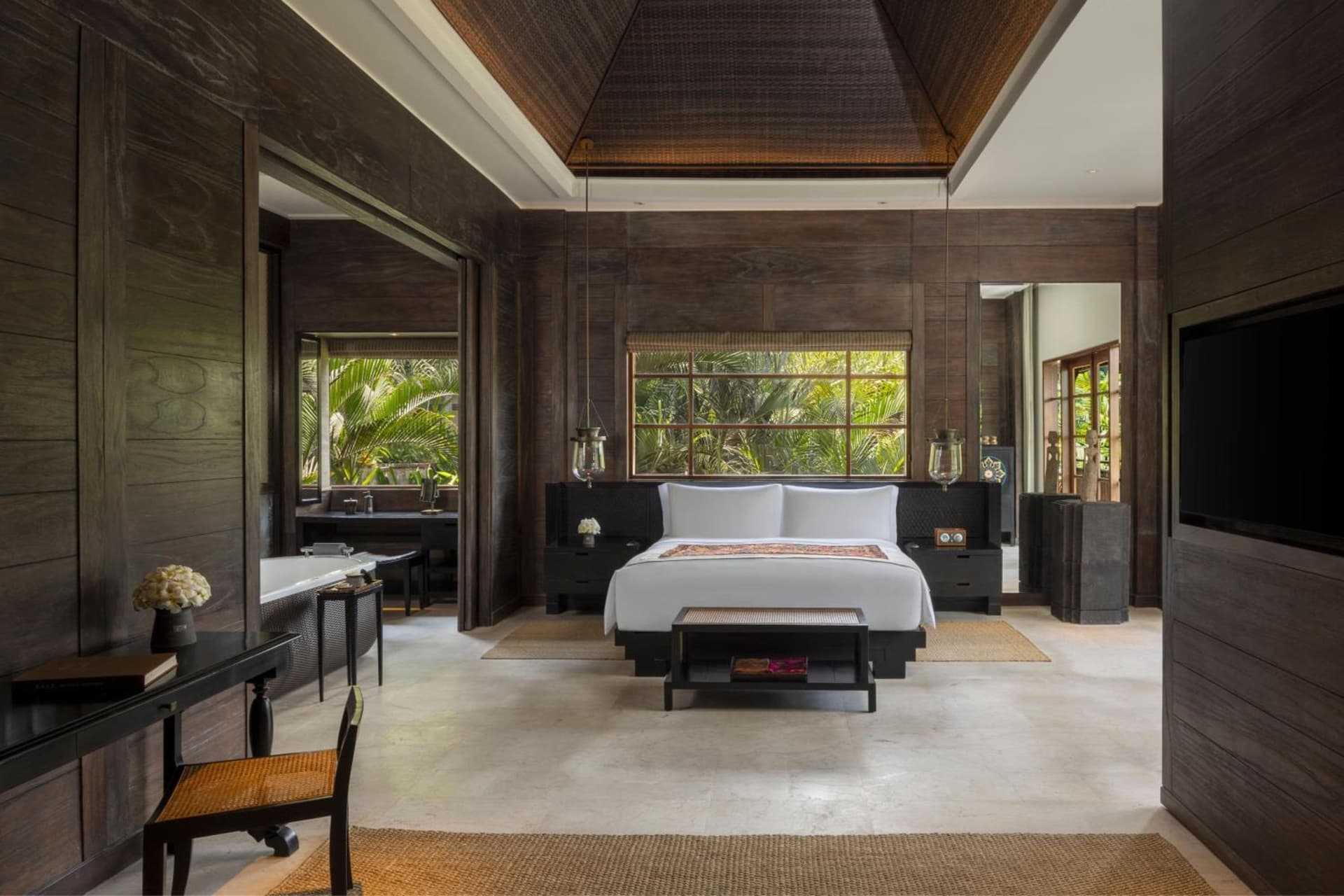 Reserve Suite, 1 Bedroom Suite, 1 King, Resort view, Balcony