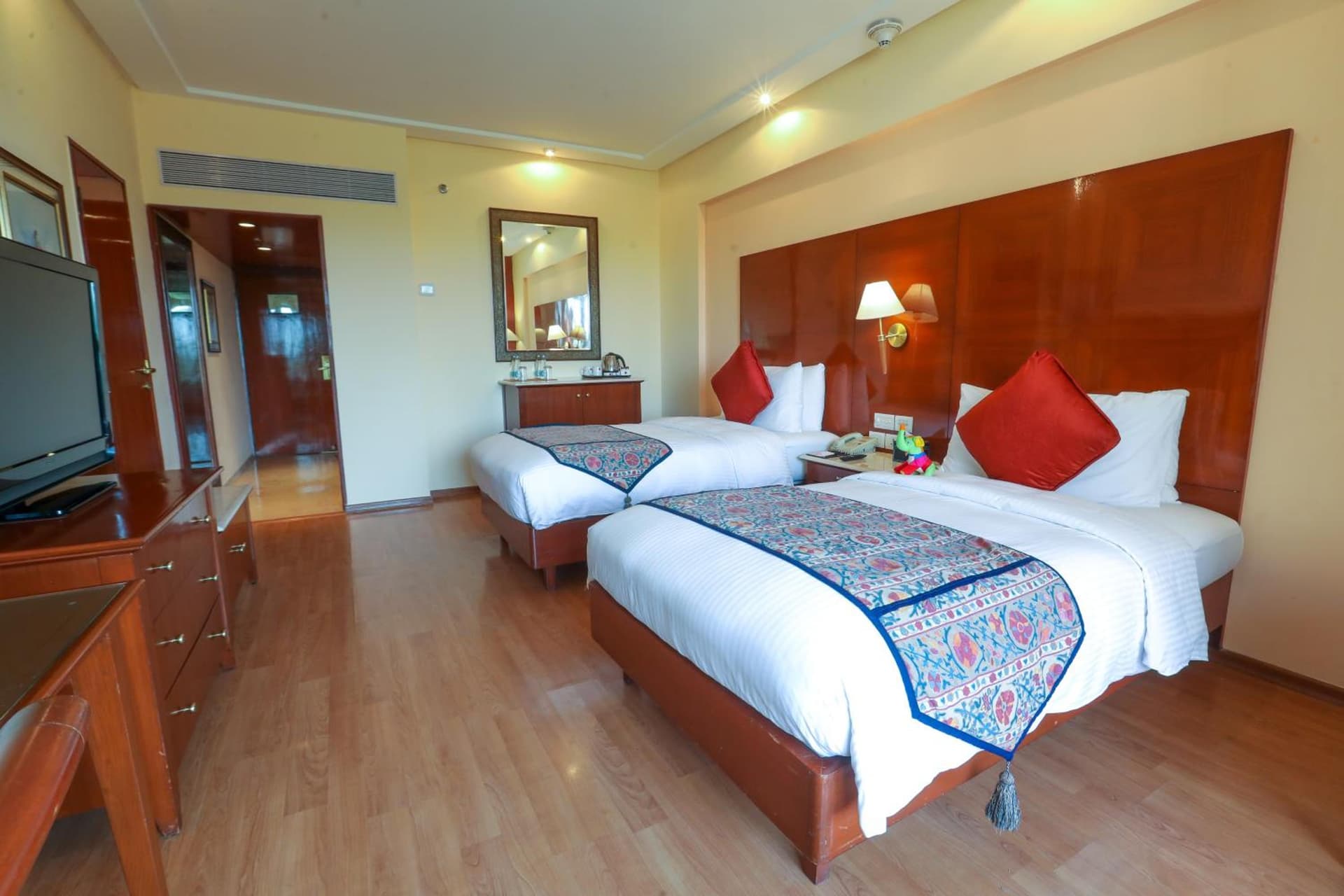 Deluxe King Room