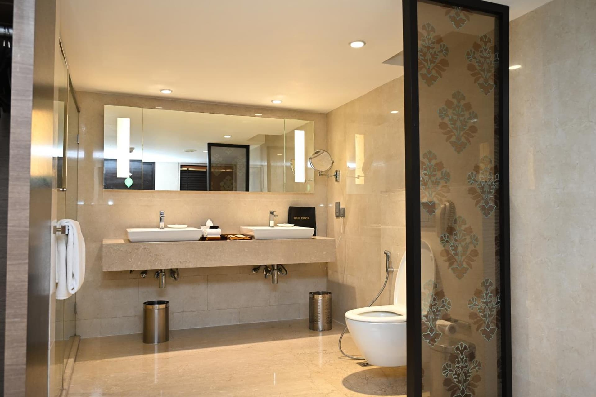 Suite King Room