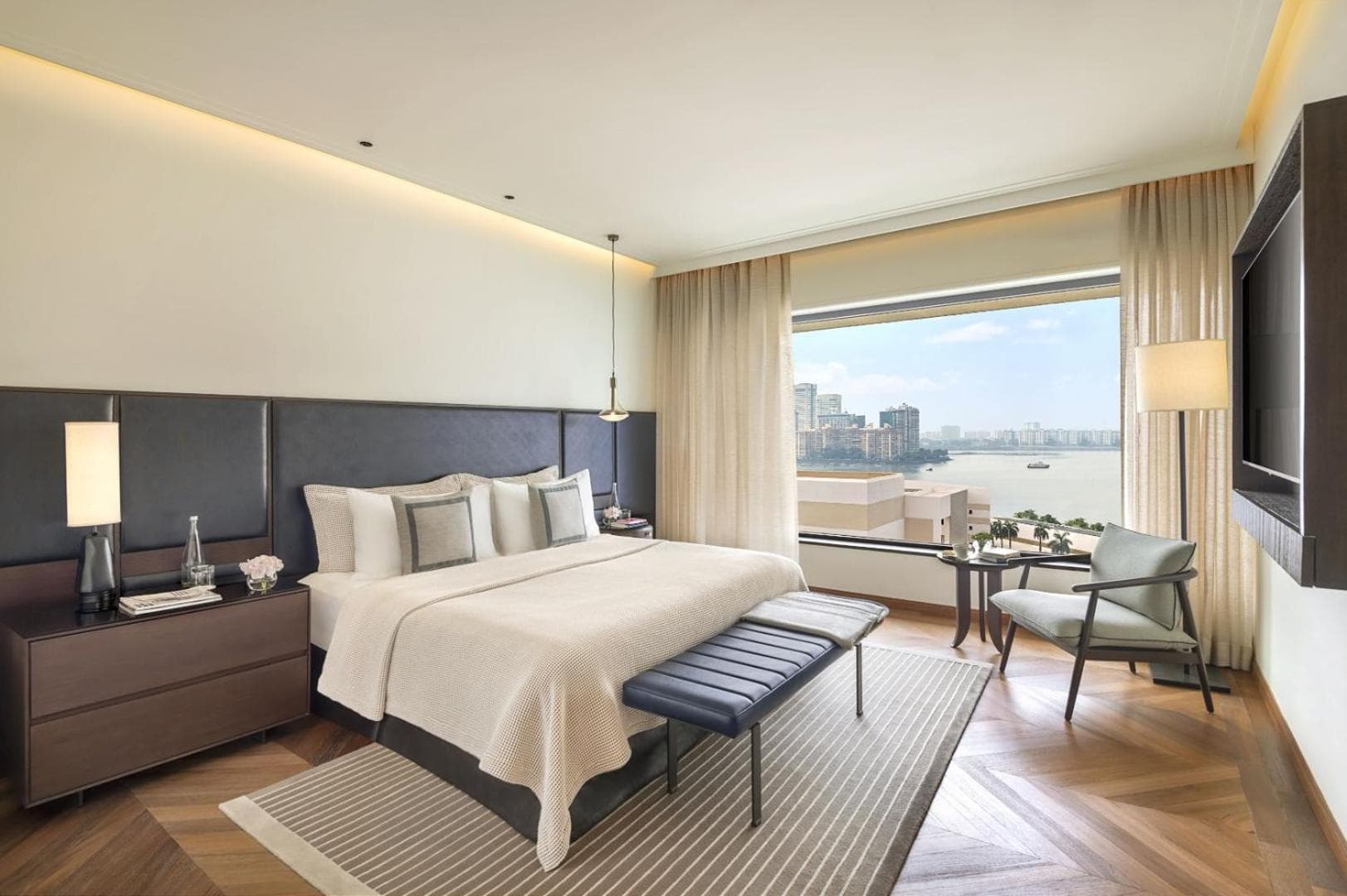 Suite King Room