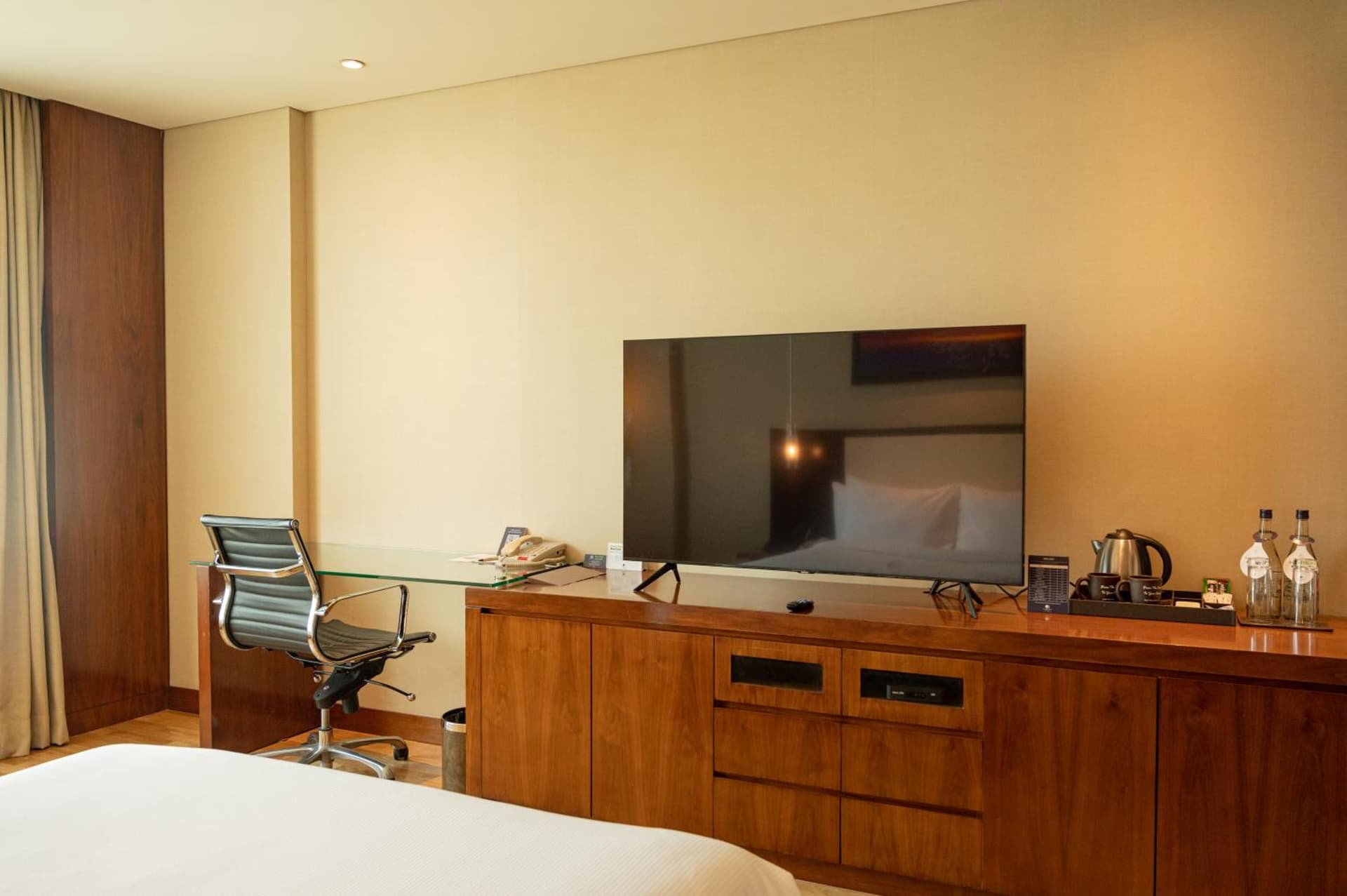 Deluxe Queen High Floor Room