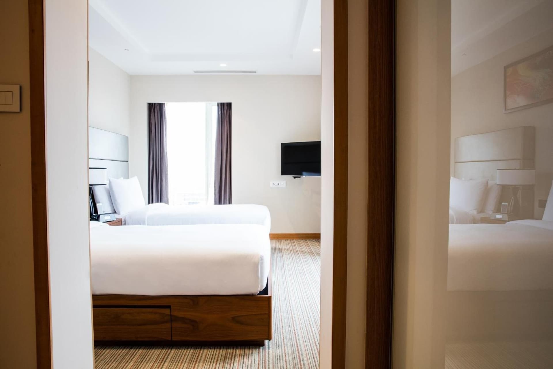 Deluxe Queen Room