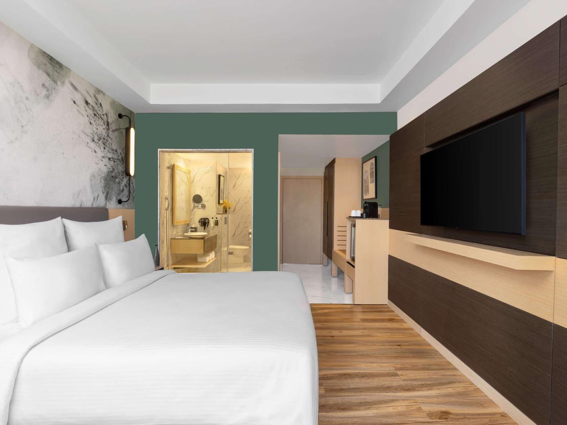 Superior King City View Room