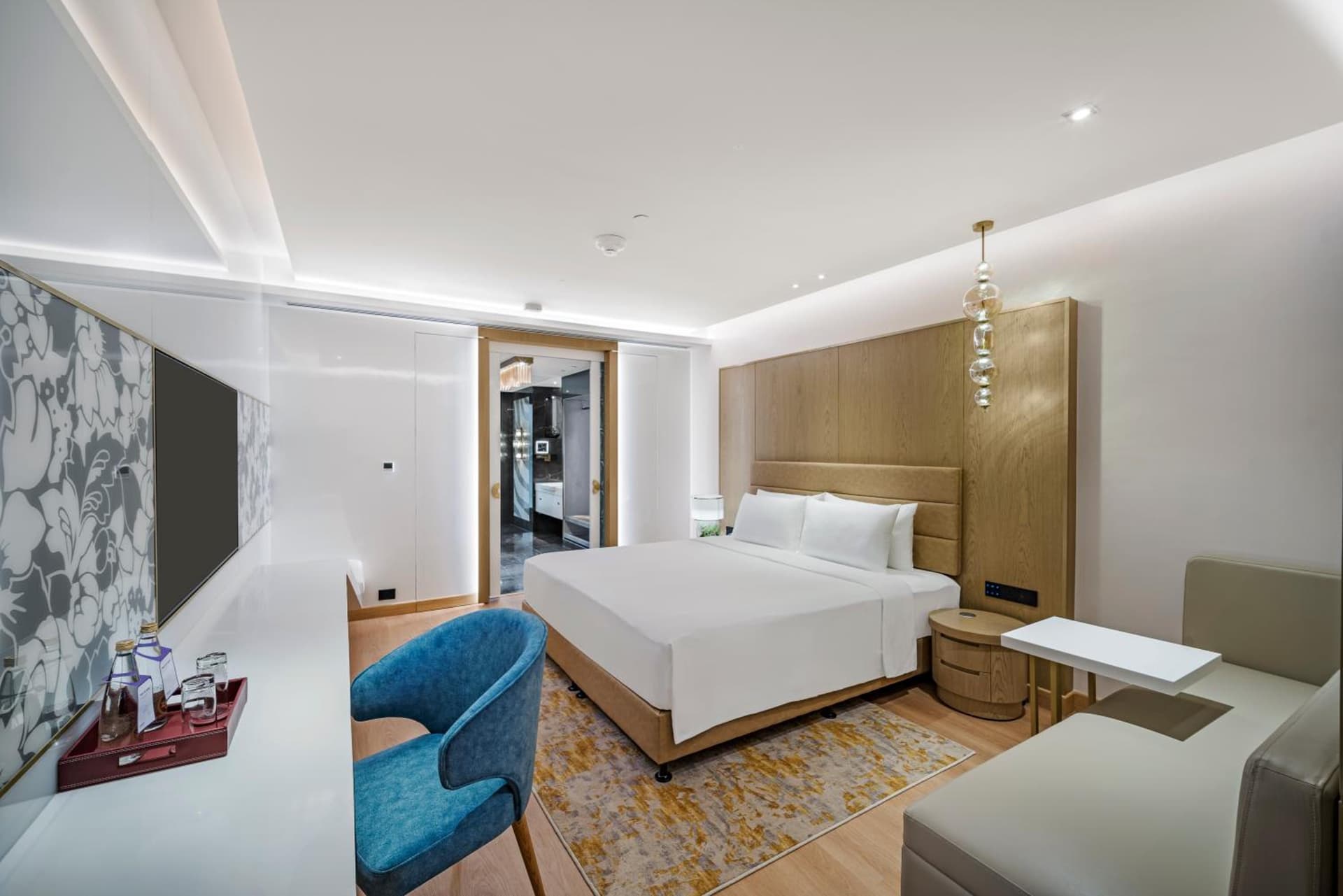 Junior Suite King Room