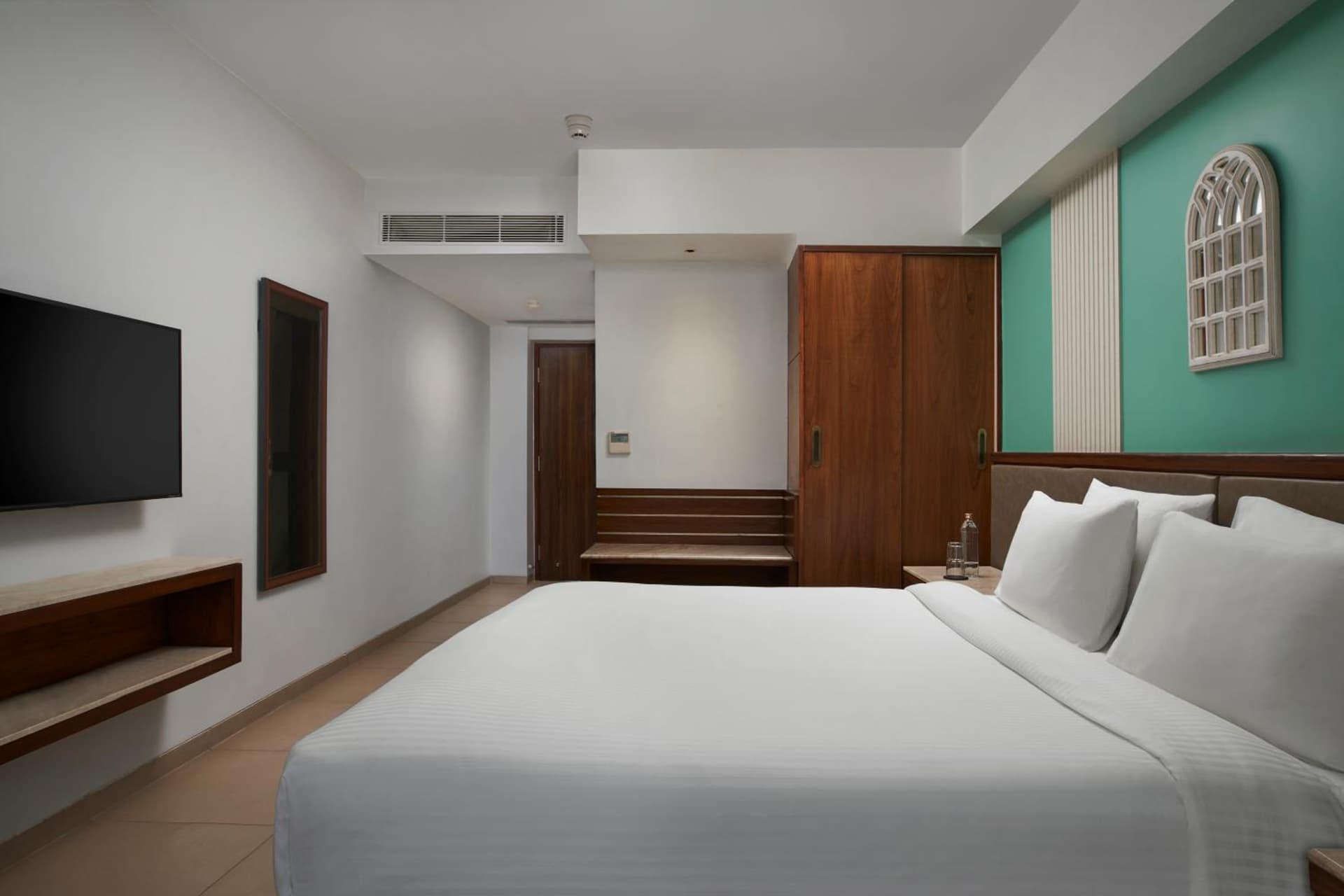 Superior Room - 1 child below 12 stays for