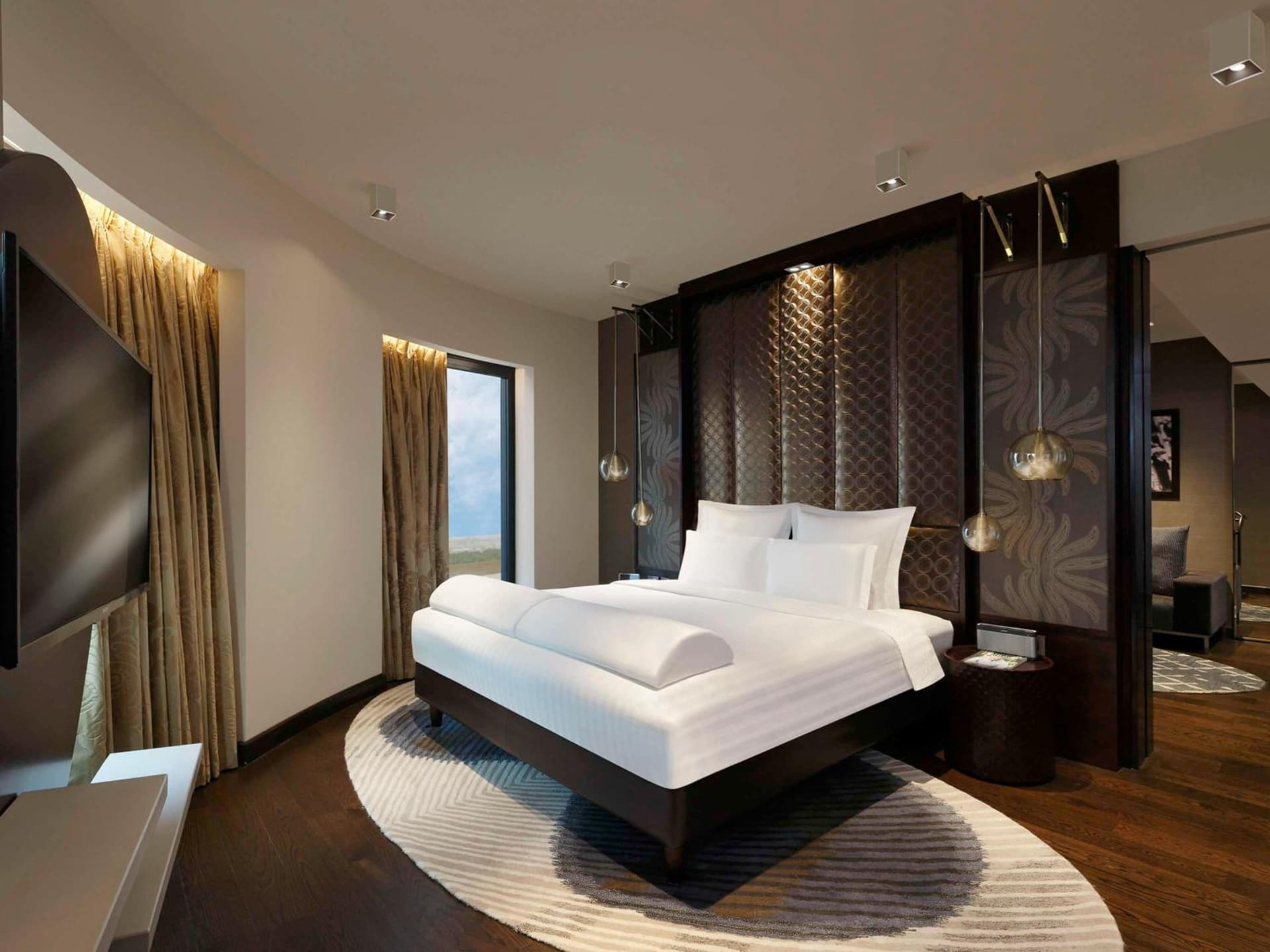 Superior Room with 1 King Bed