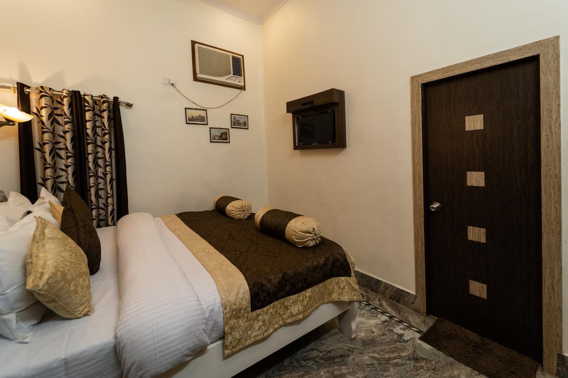 Economy Double Room