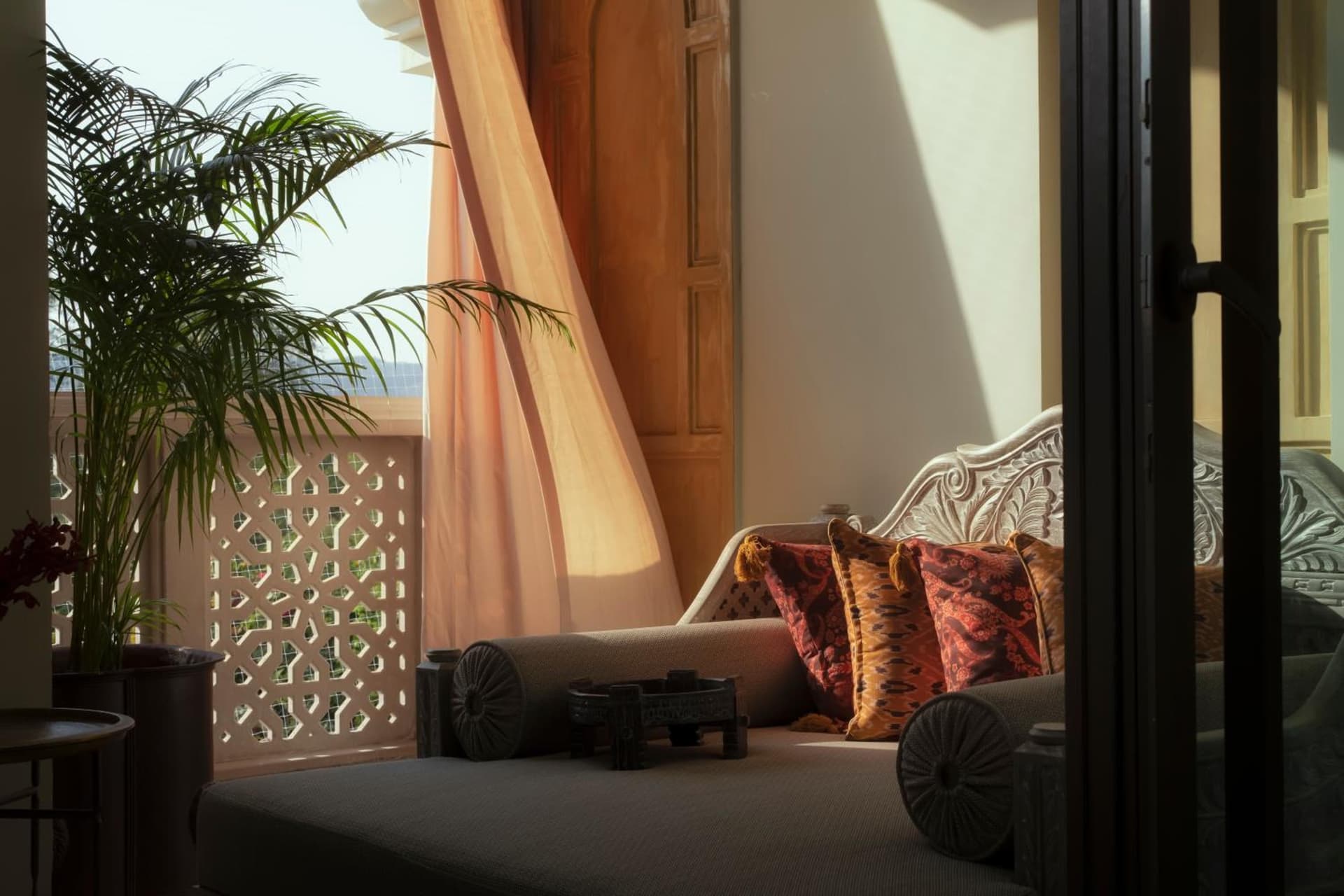 King Landmark View Room
