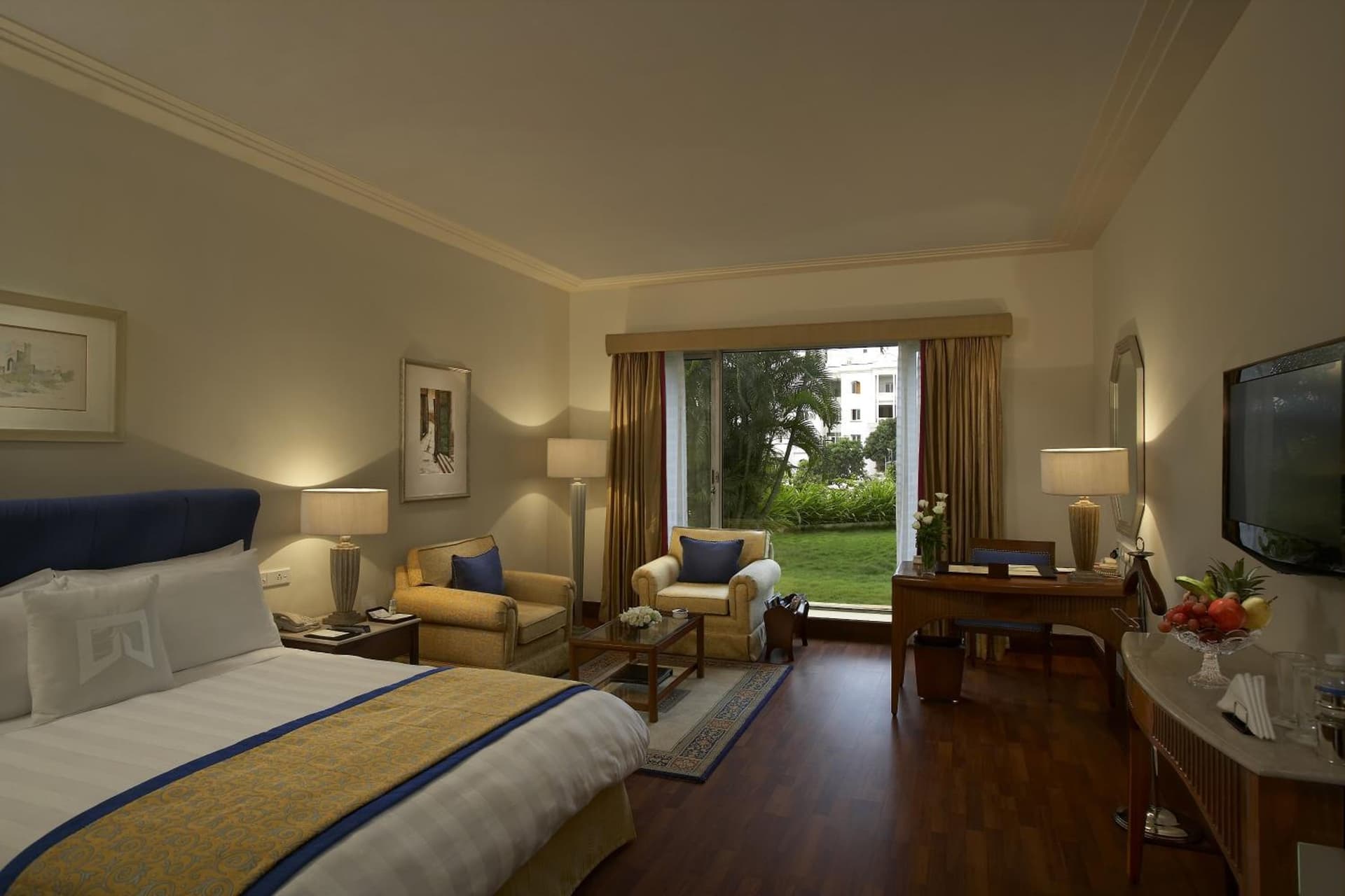 Club Twin Room