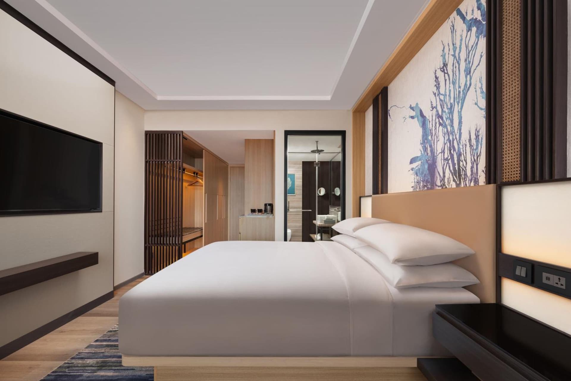 Deluxe Guest room, 1 King, City view