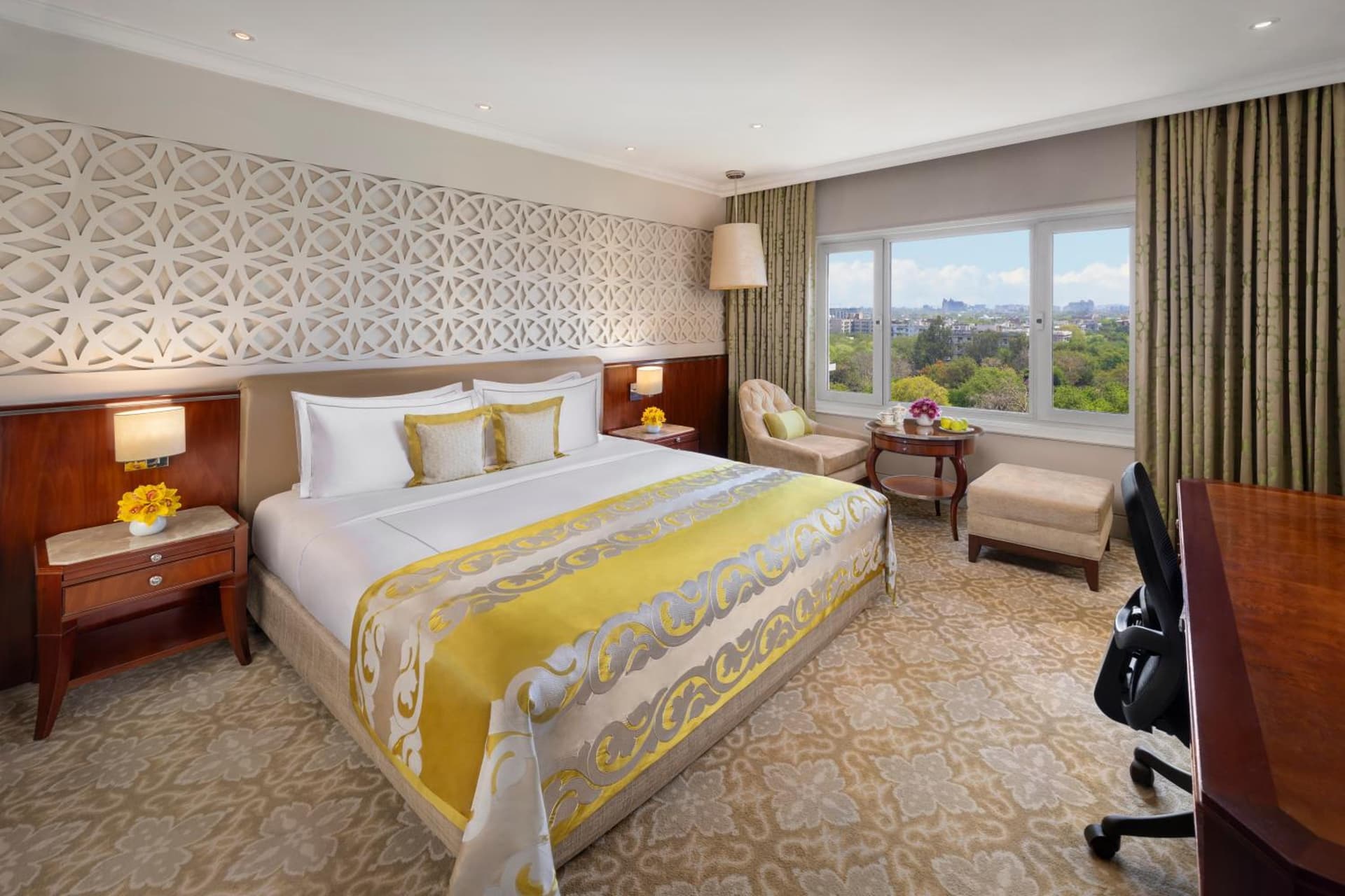Deluxe King Room