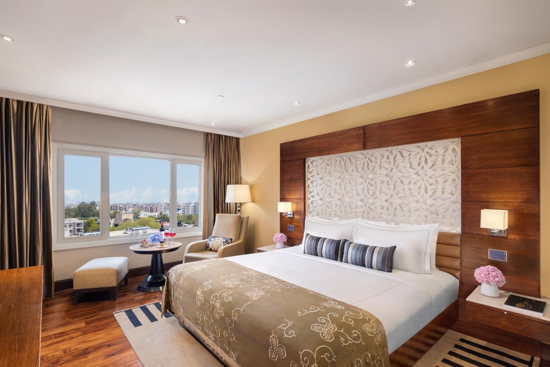 Suite King Room