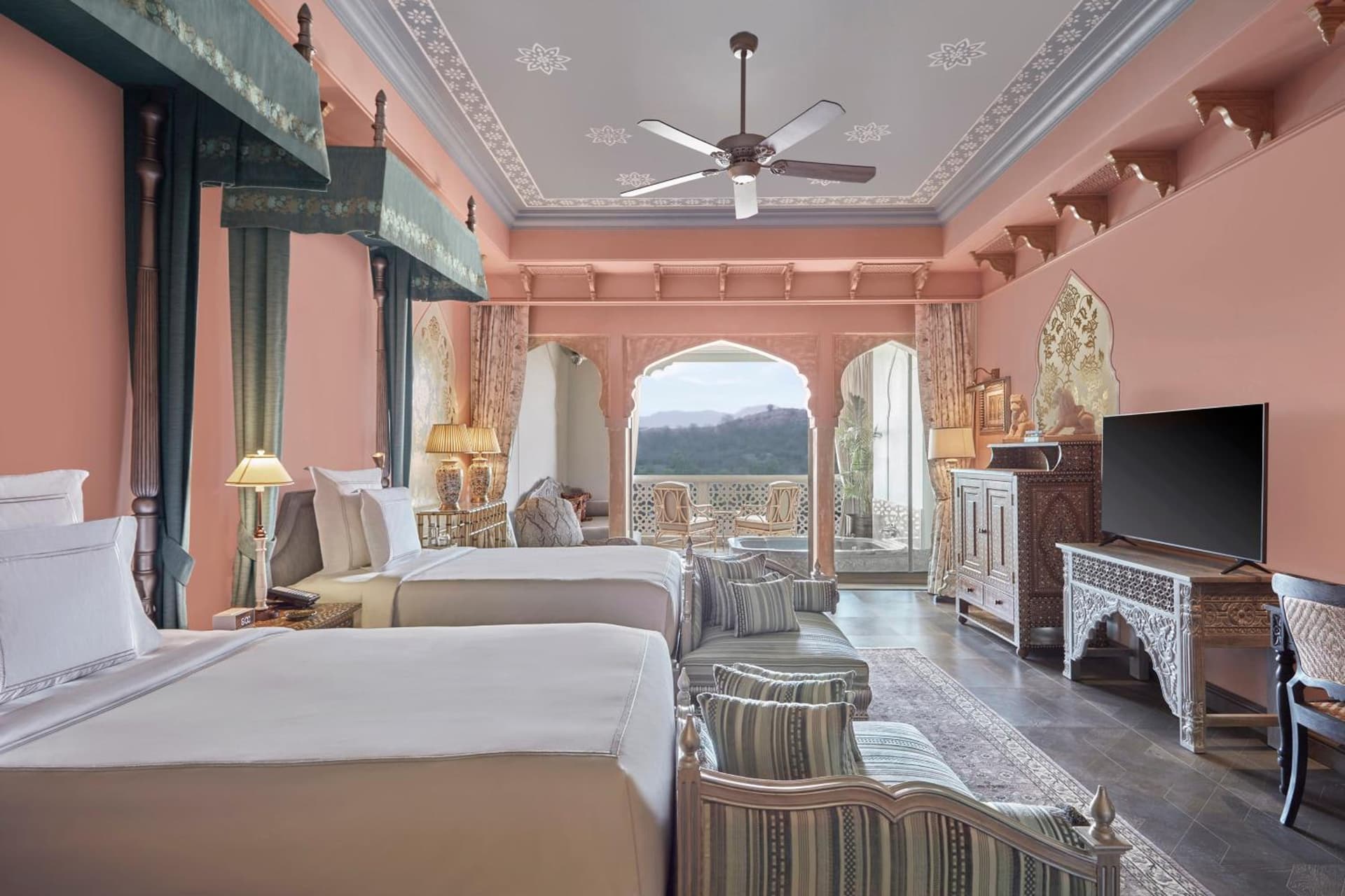 Twin Landmark View Room