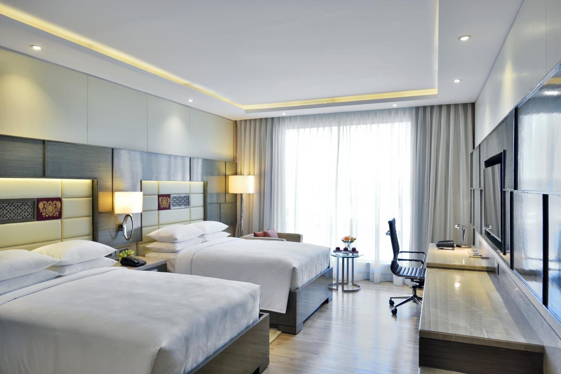 Executive Double Pool View Room