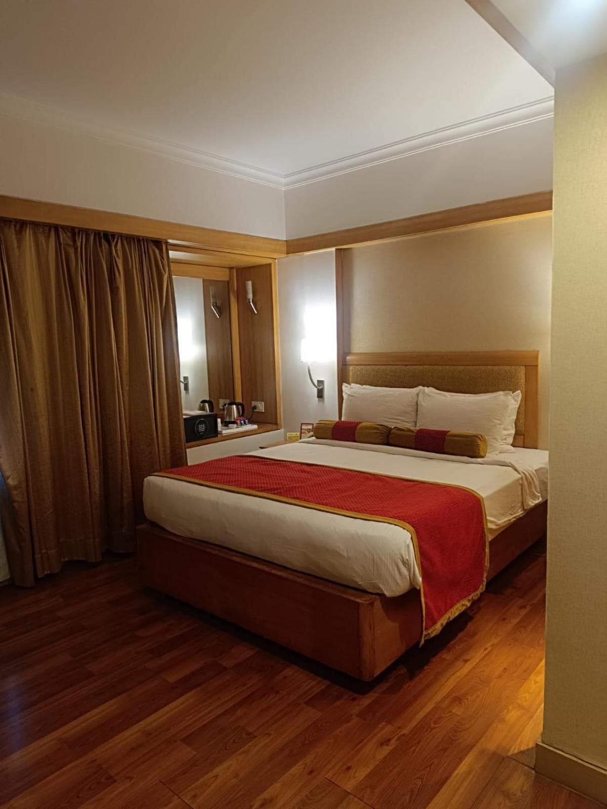 Superior King Room