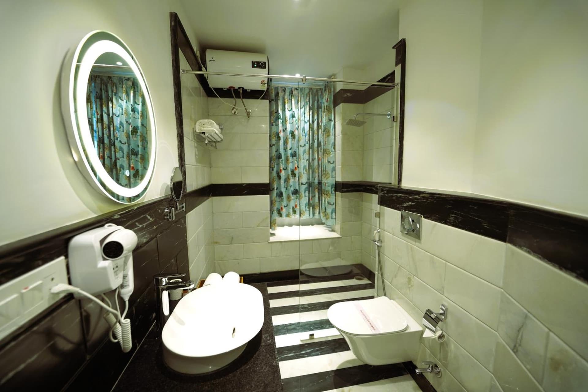 Superior Double Lake View Room