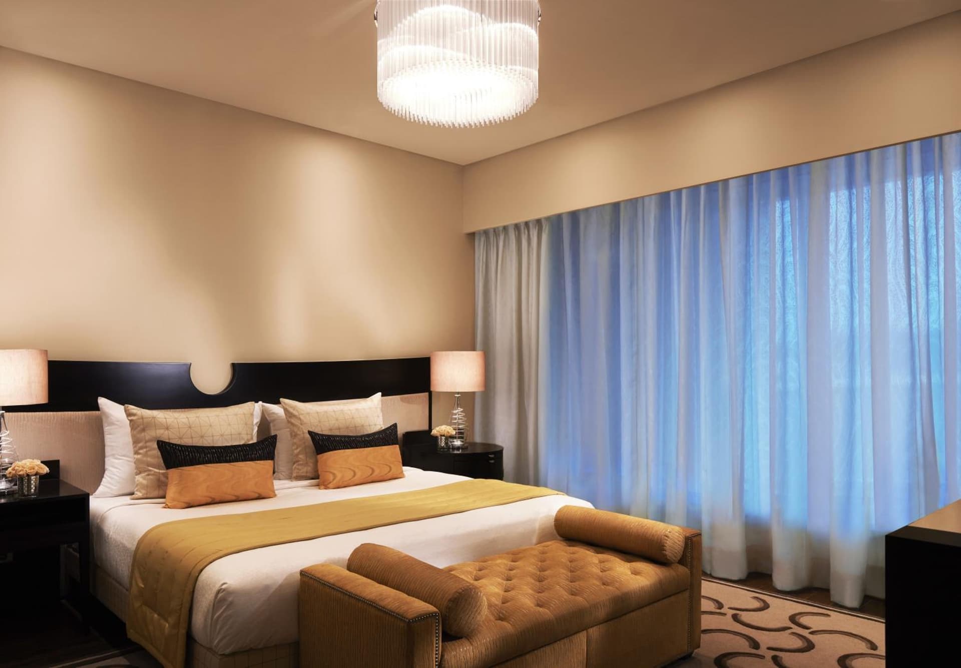 Luxury Room City View King Bed