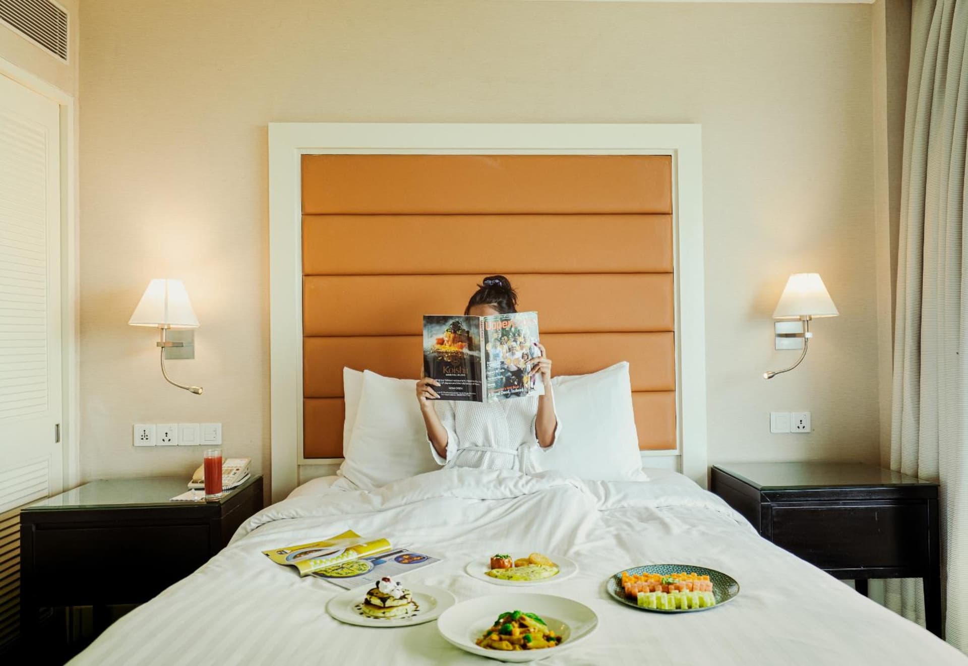 Queen Lake View Room