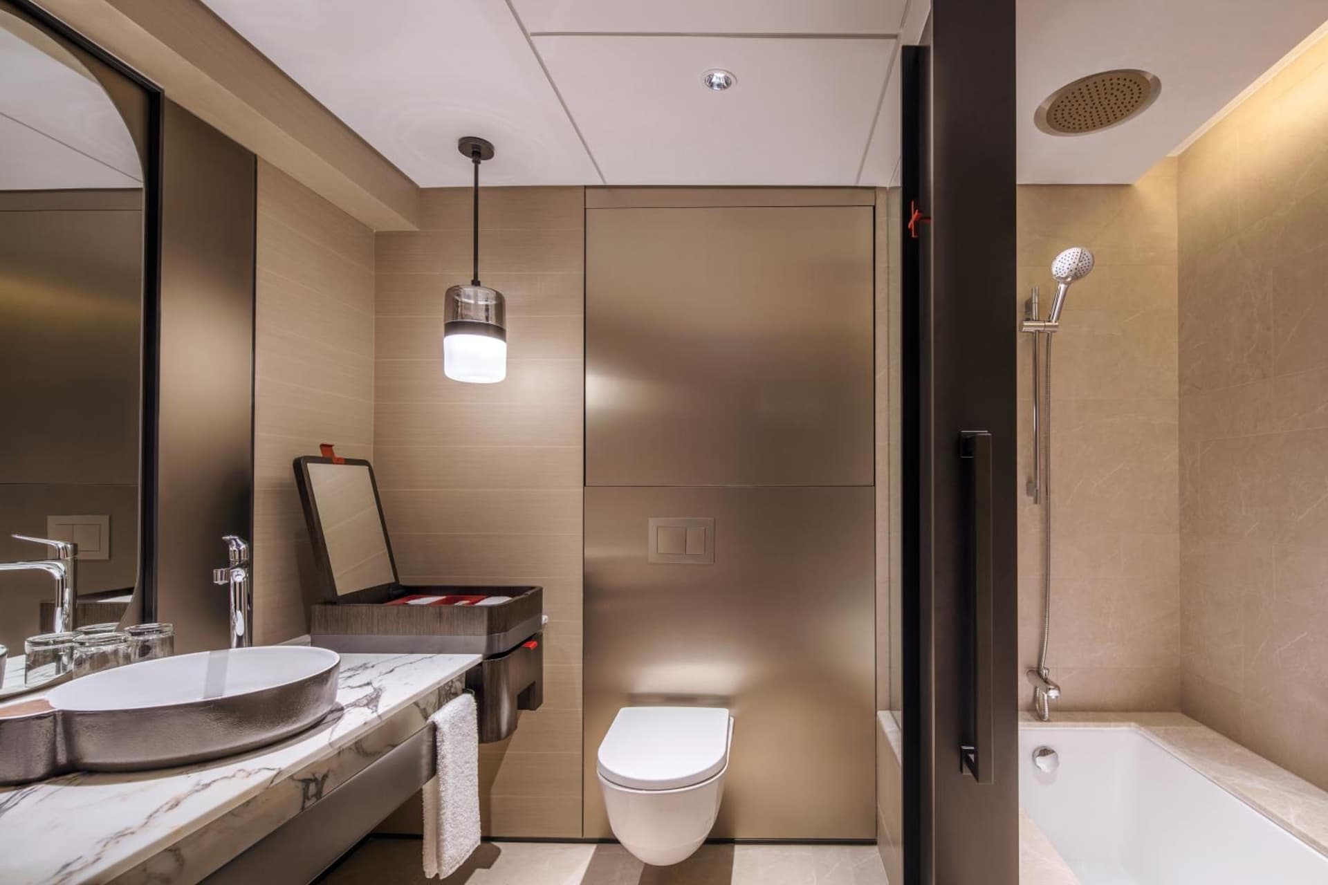 Suite King City View Room