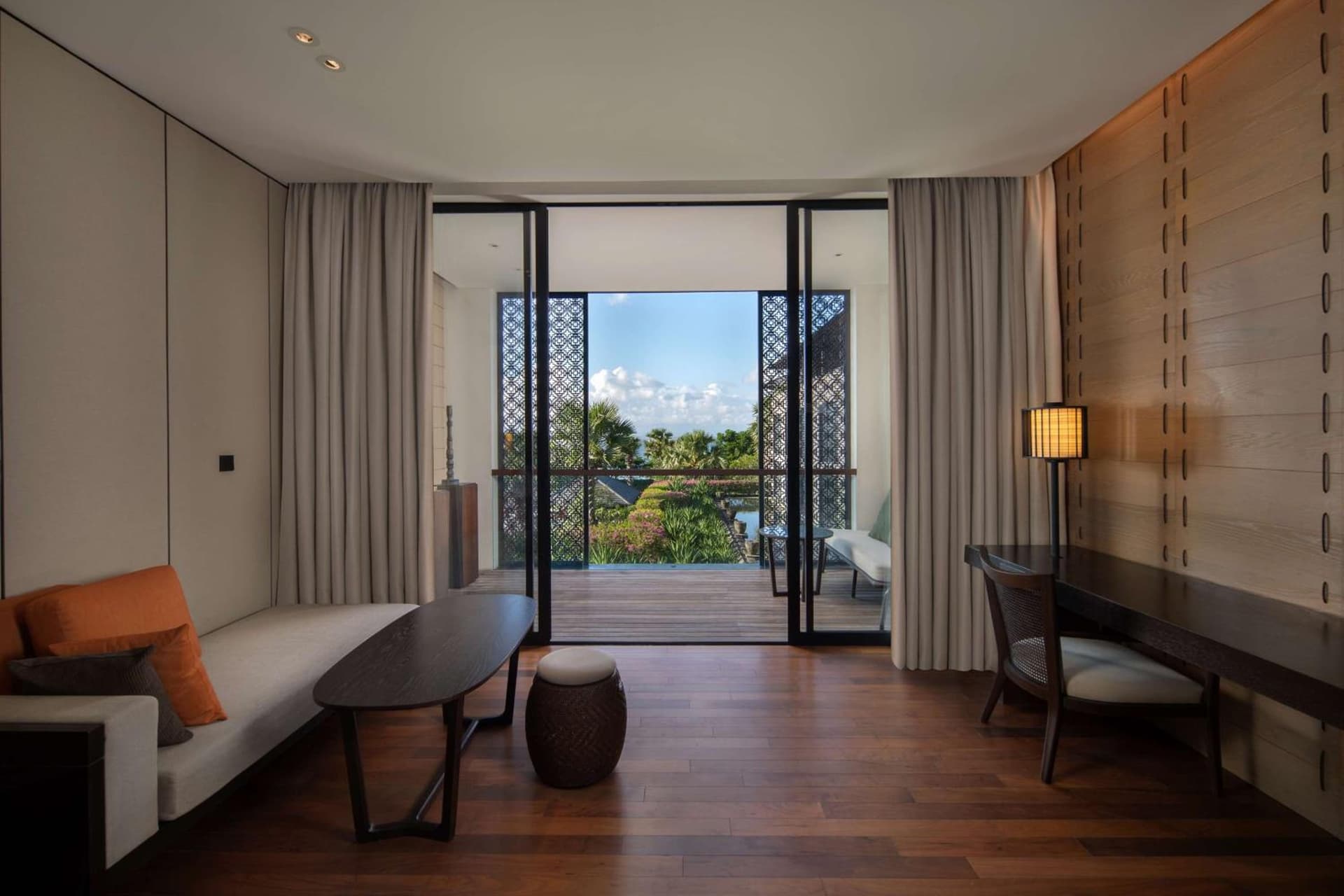 Deluxe Room with Garden View