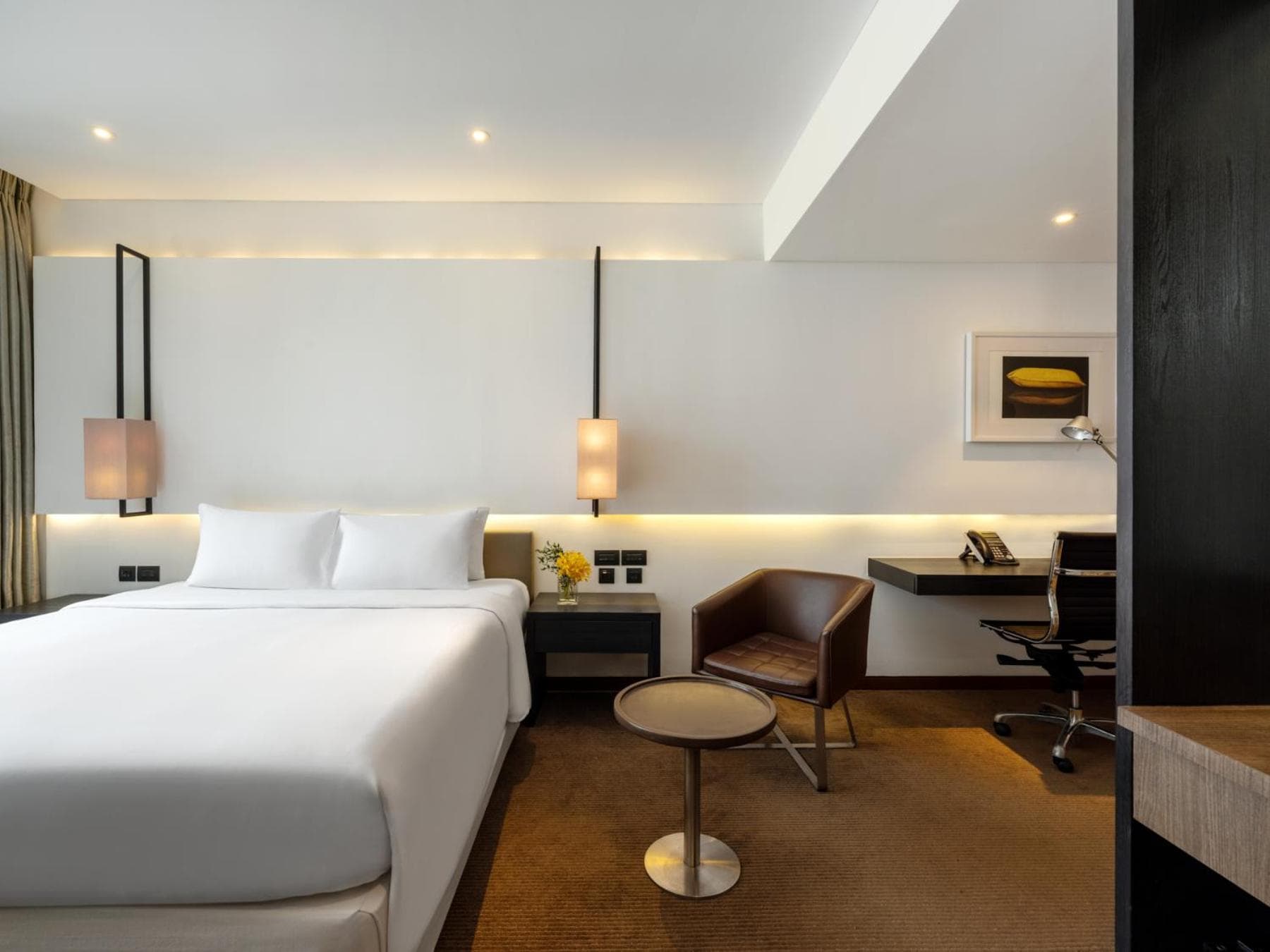 Club King Room