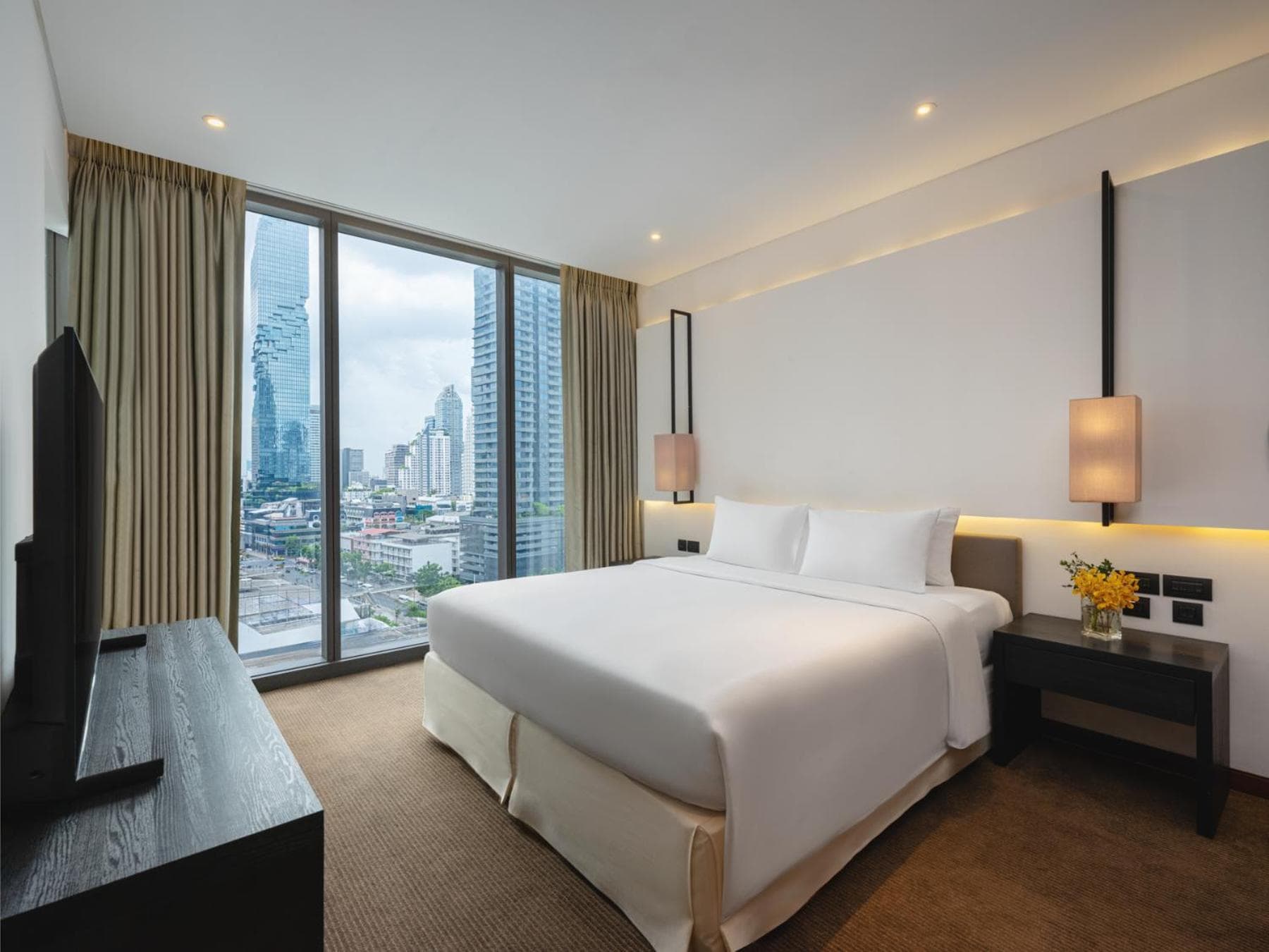 Club King Room
