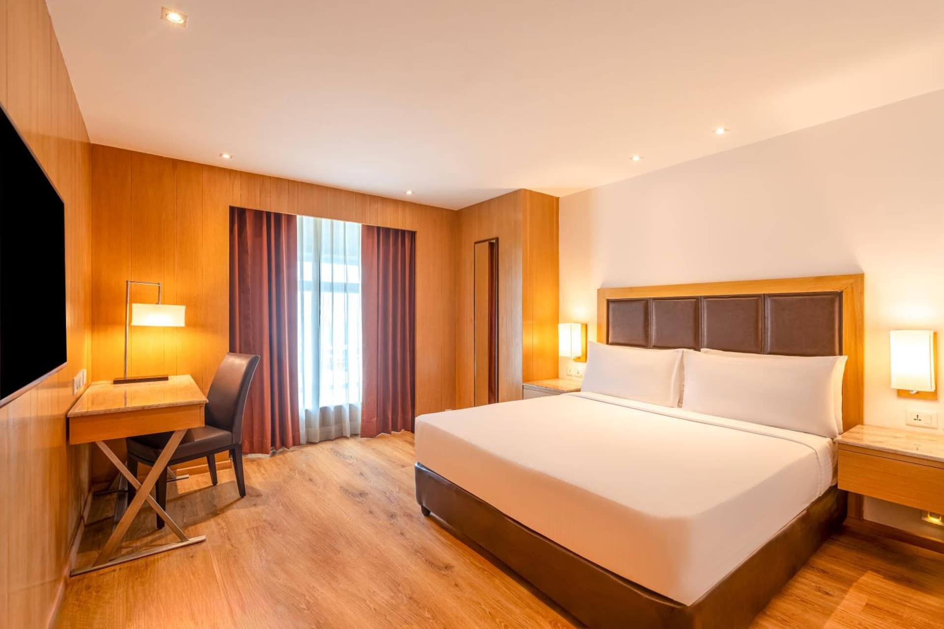 Superior King Room